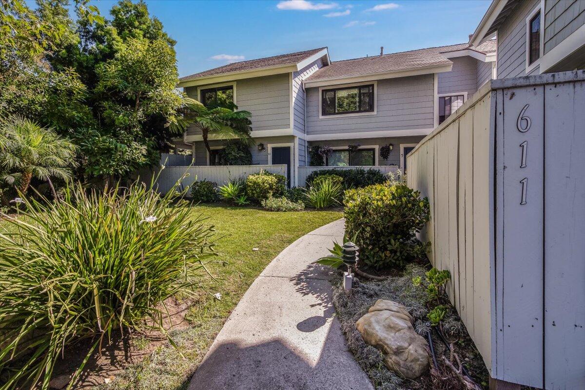 611 W Sola Street, 6