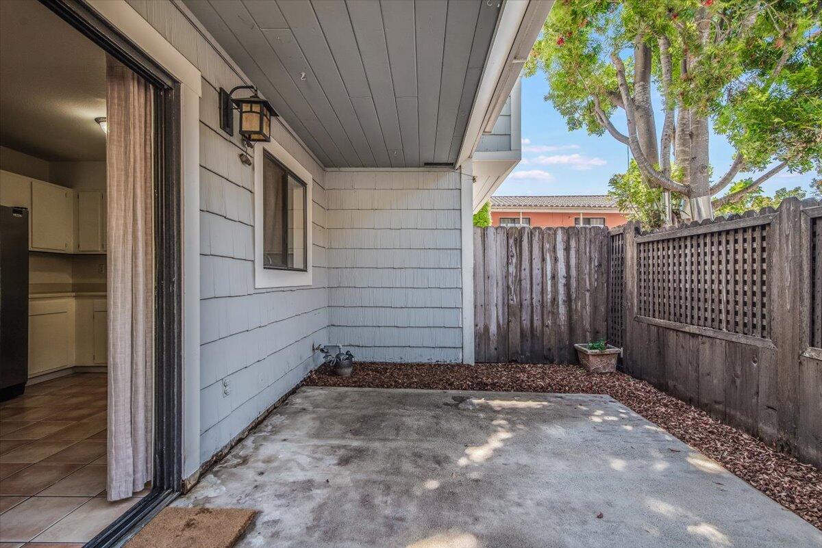 611 W Sola Street, 6