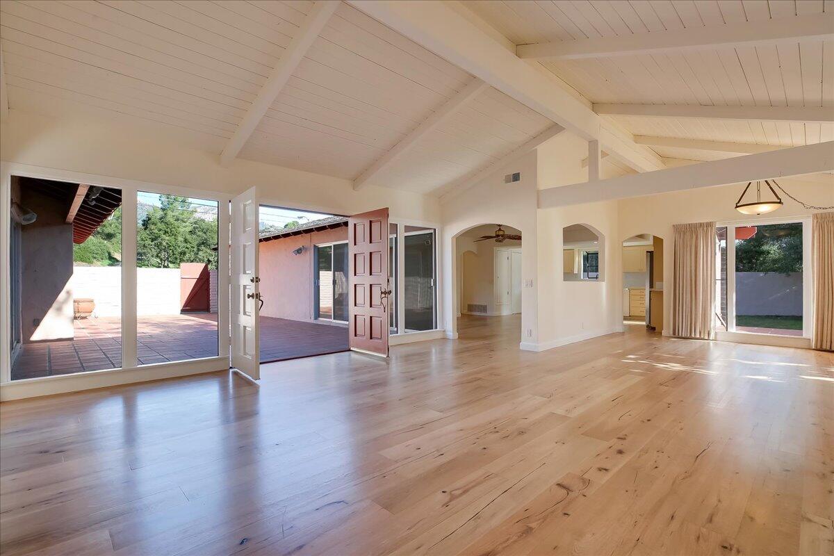 3731 Foothill Road
