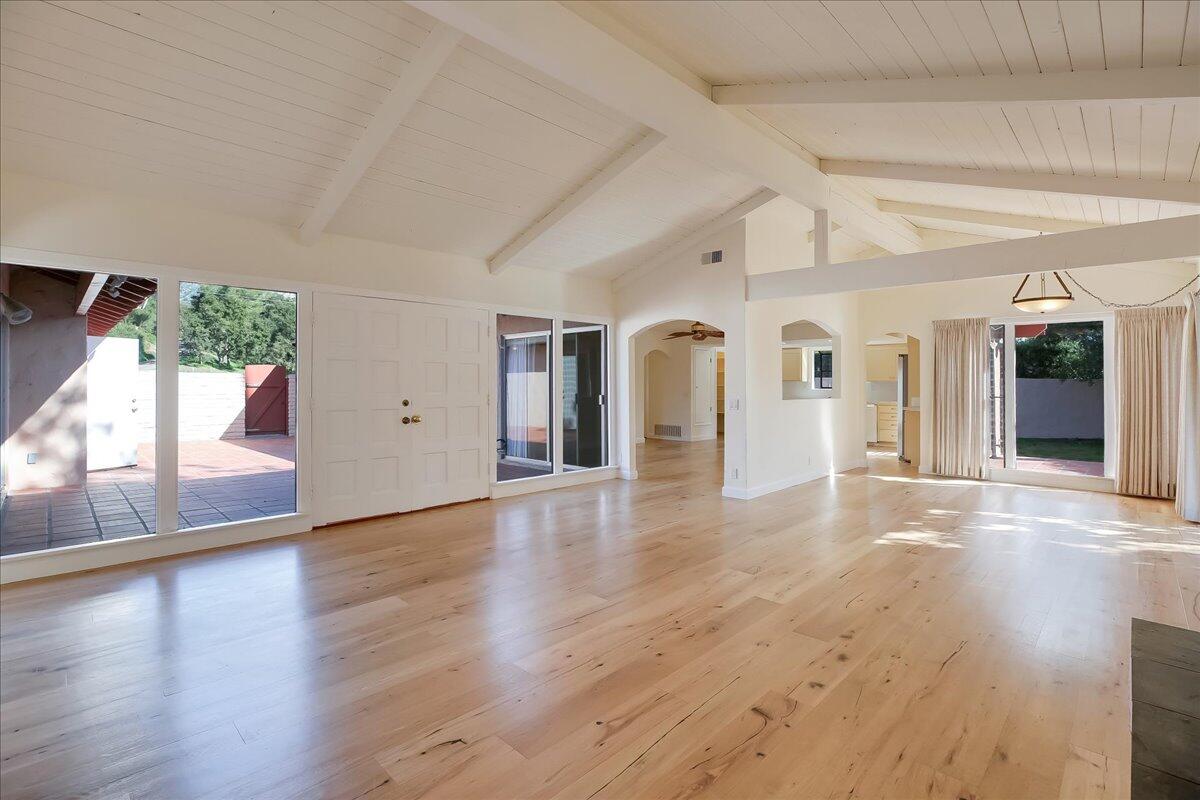 3731 Foothill Road