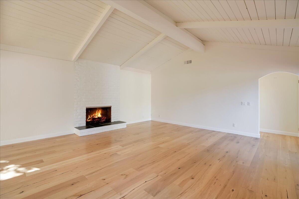 3731 Foothill Road
