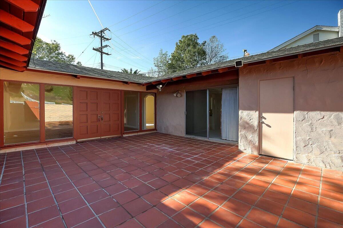 3731 Foothill Road