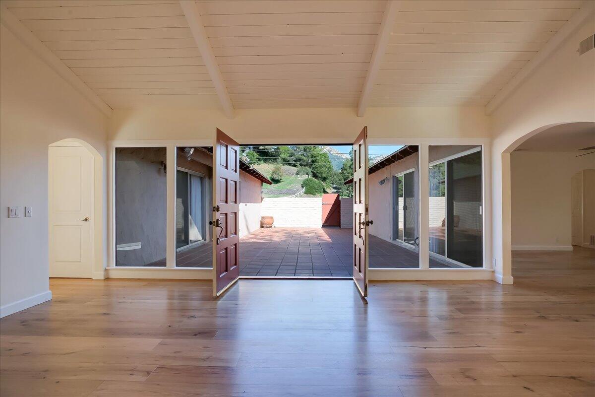 3731 Foothill Road