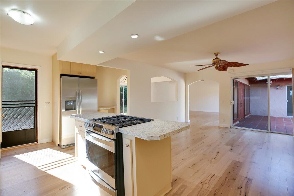 3731 Foothill Road