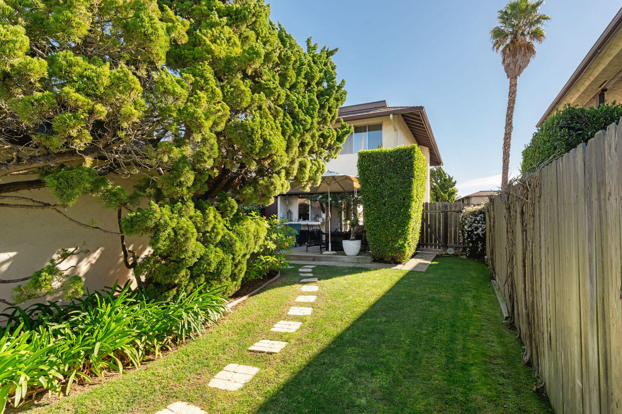 475 Linfield Place