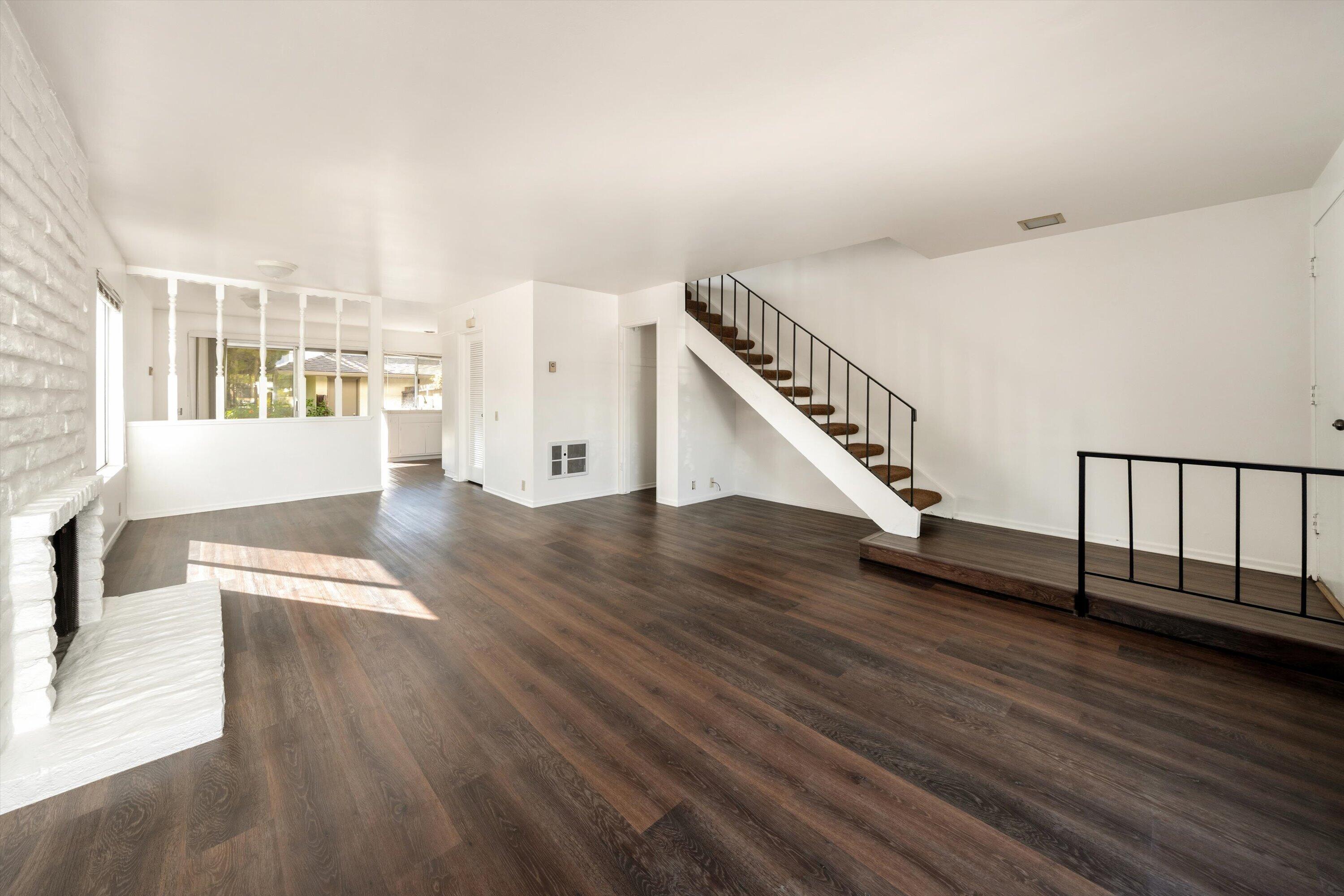 475 Linfield Place