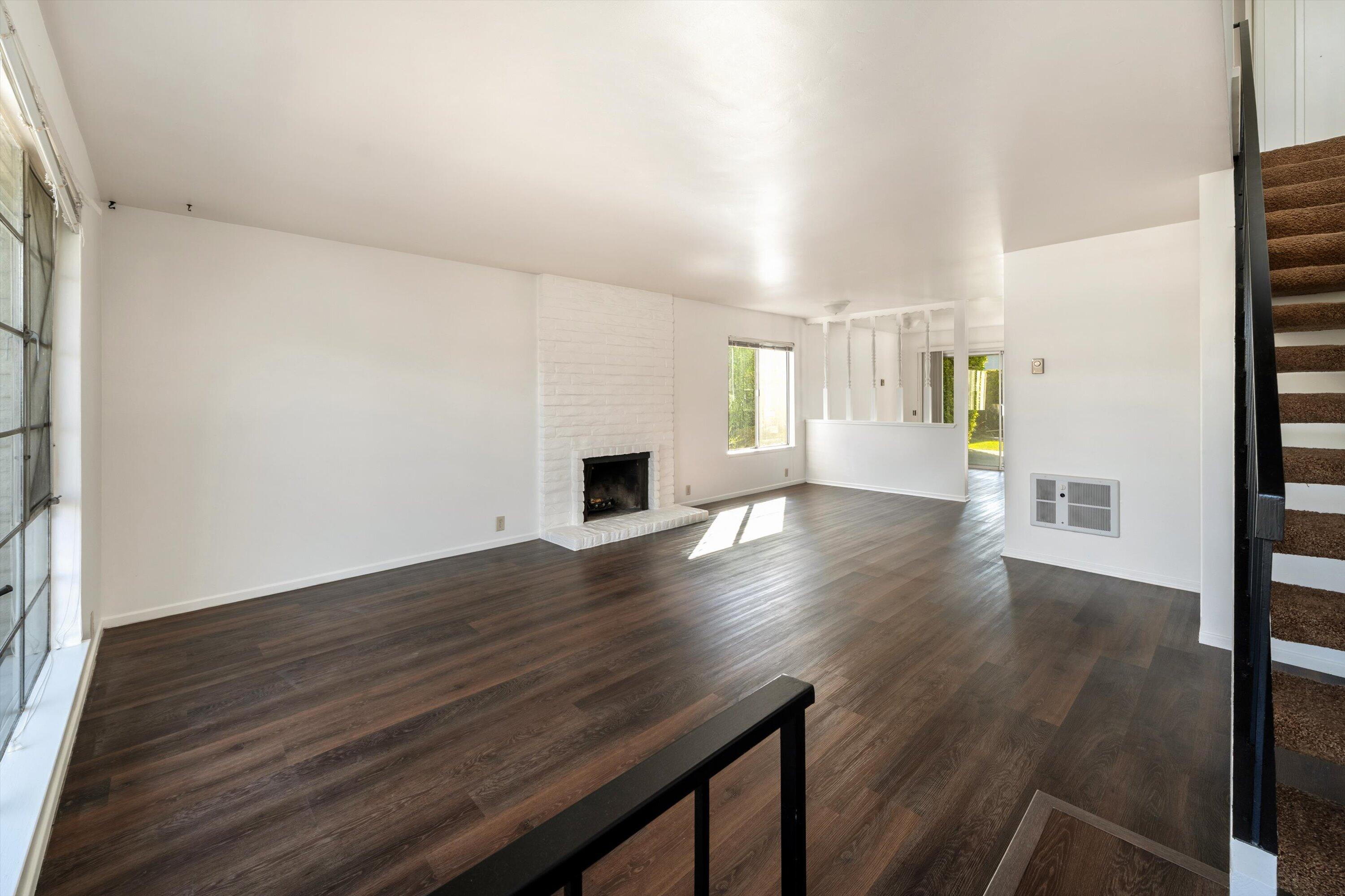 475 Linfield Place