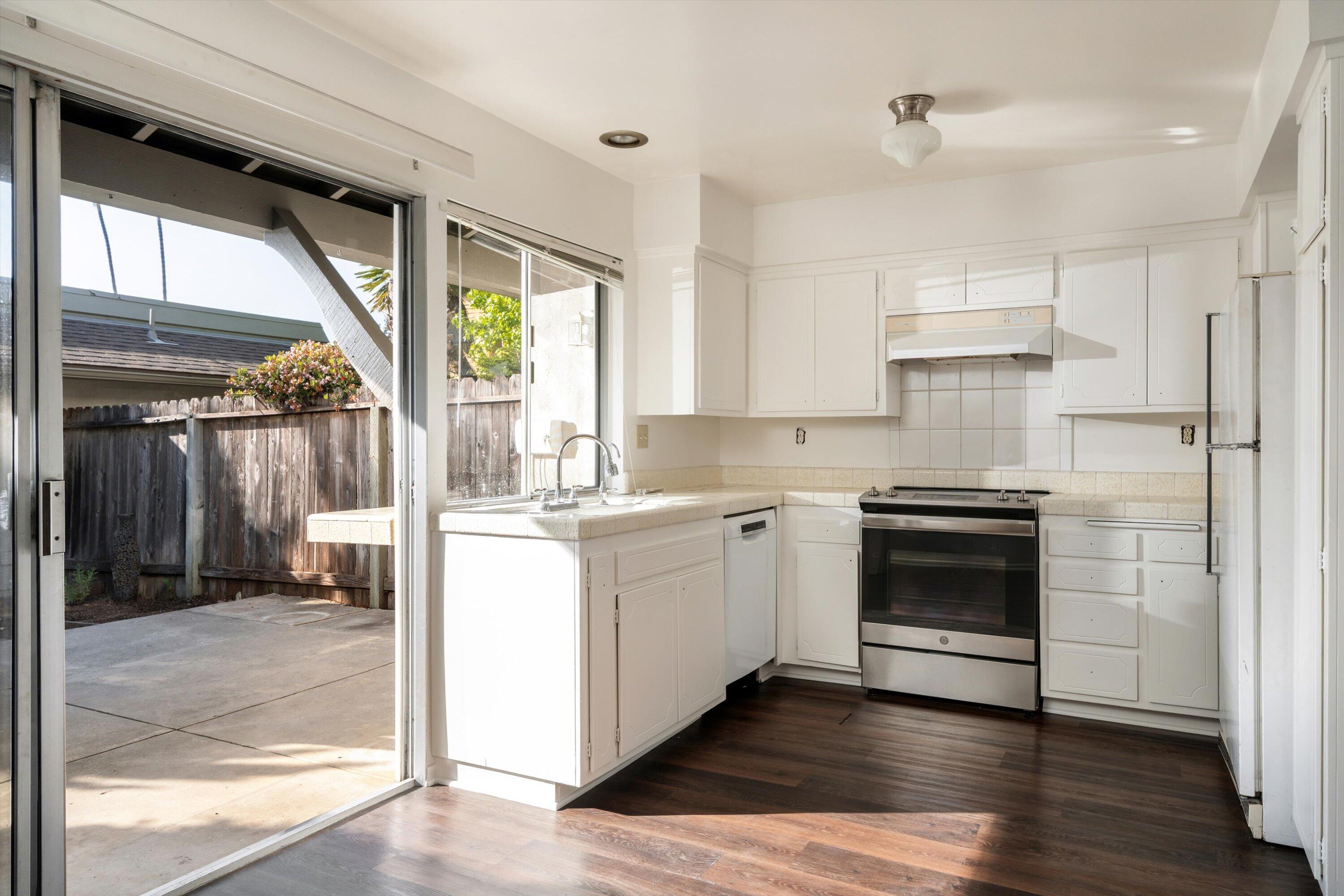 475 Linfield Place