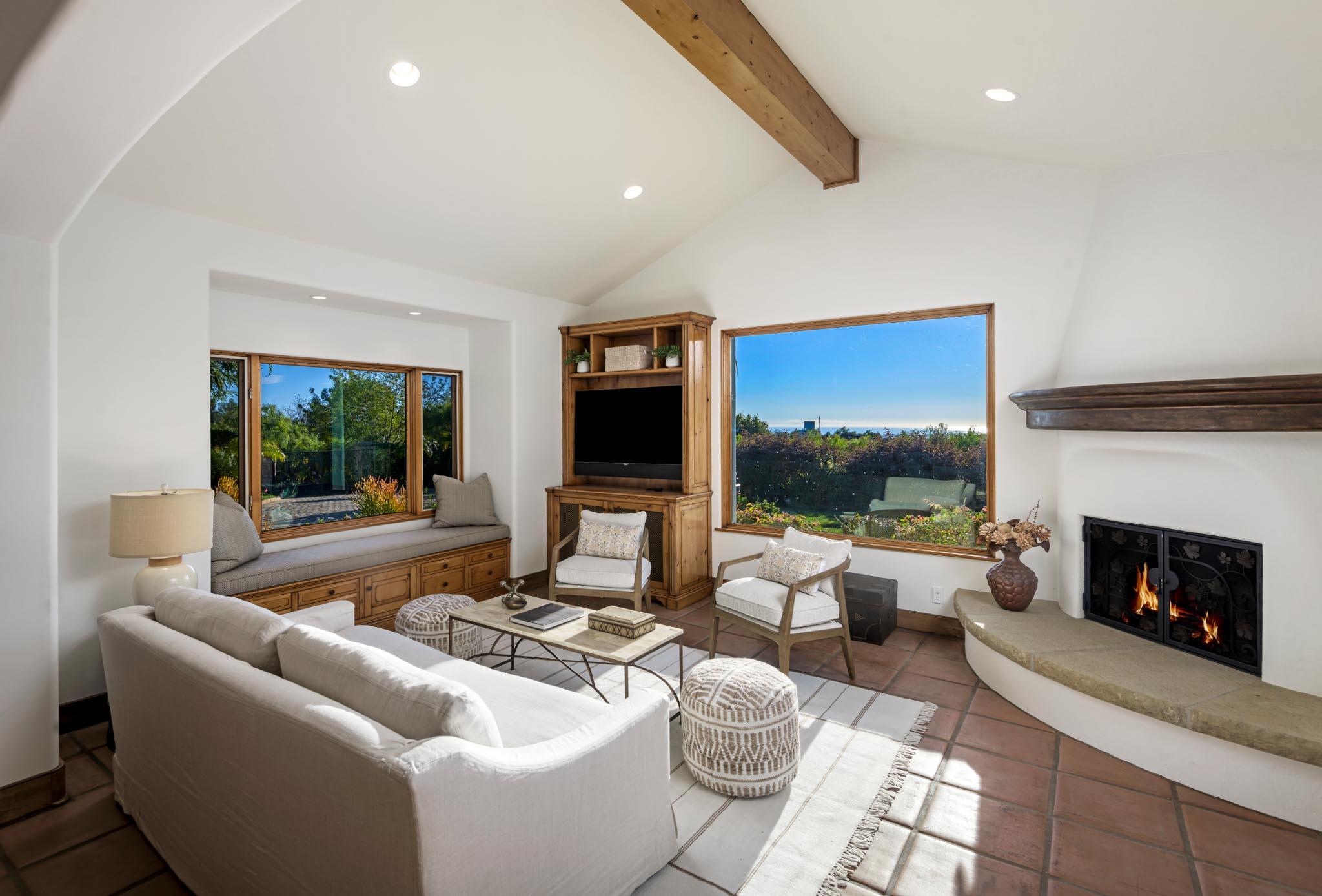 1051 Via Chaparral