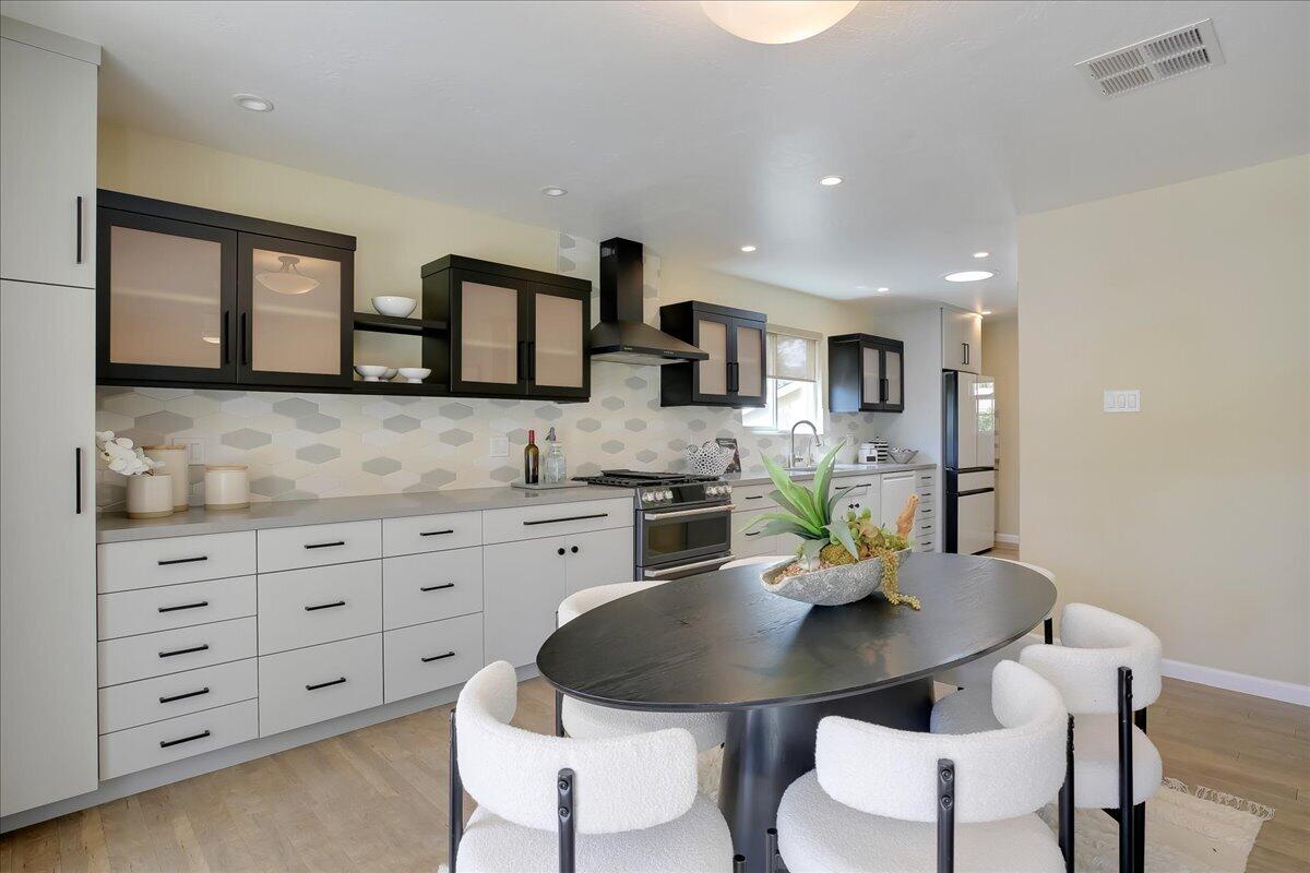 5223 Kirk Drive
