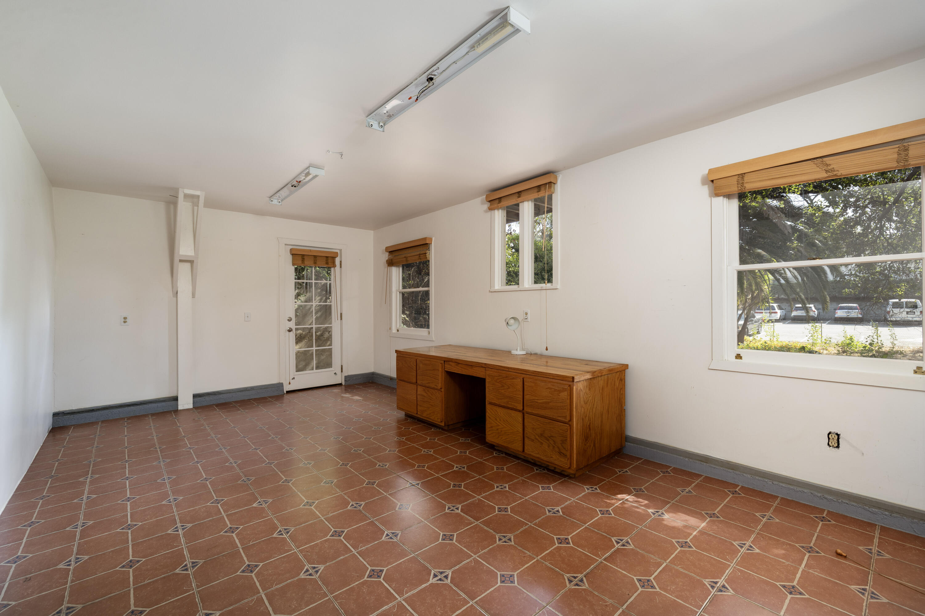 1129 San Pascual Street