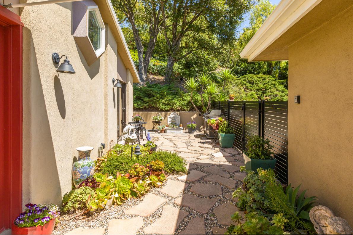401 Loma Media Road