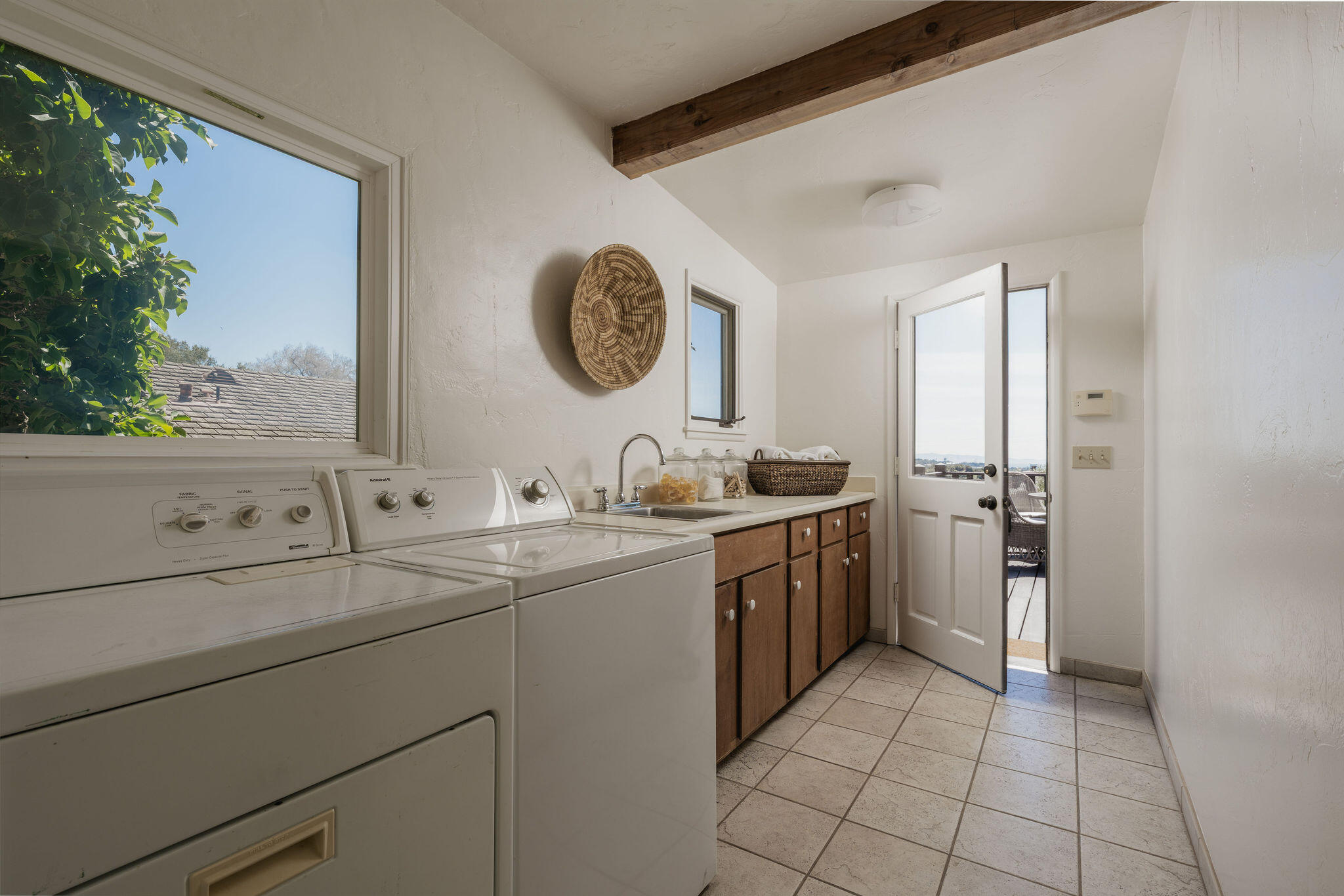 4476 Meadowlark Lane