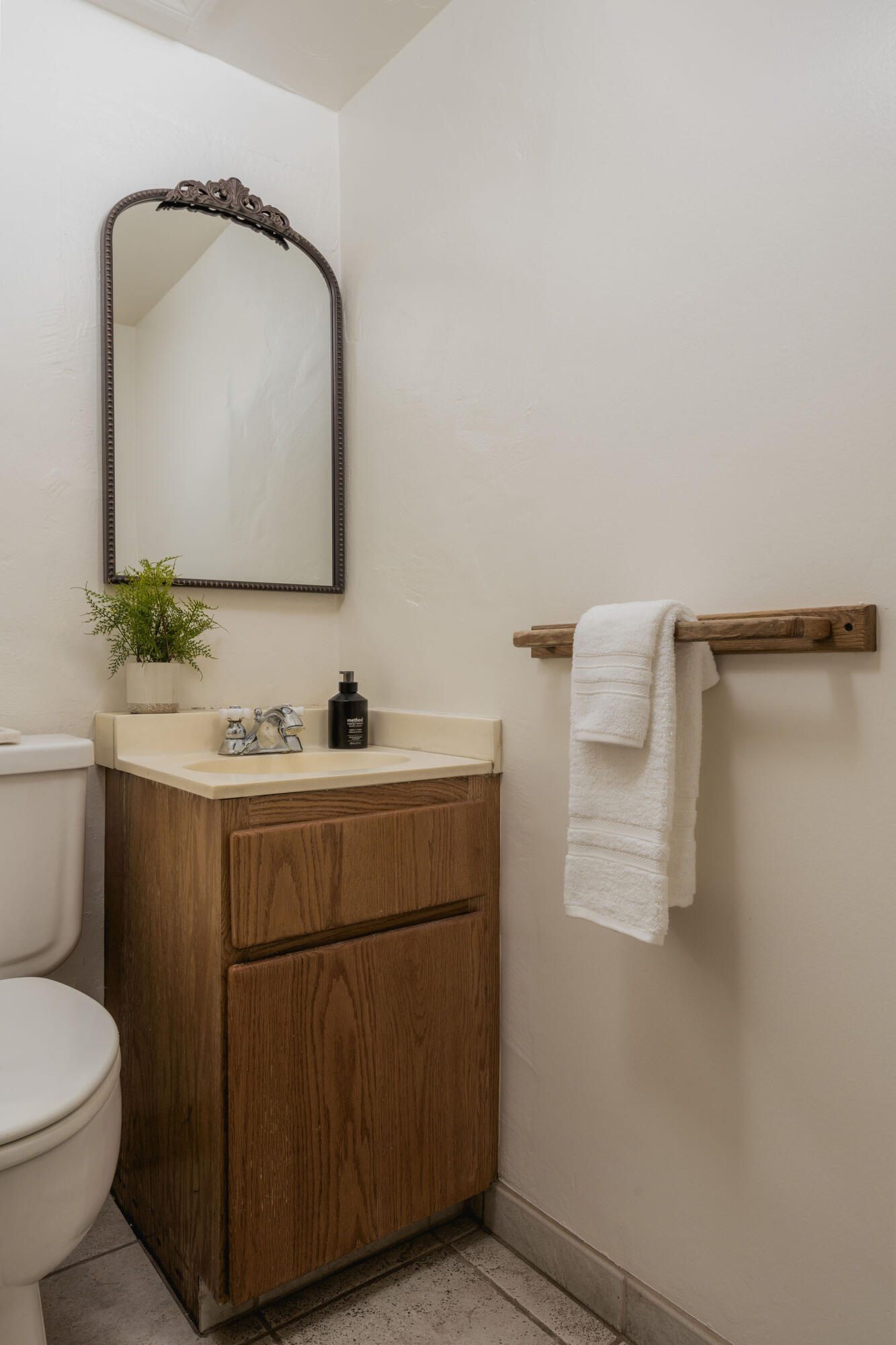 4476 Meadowlark Lane