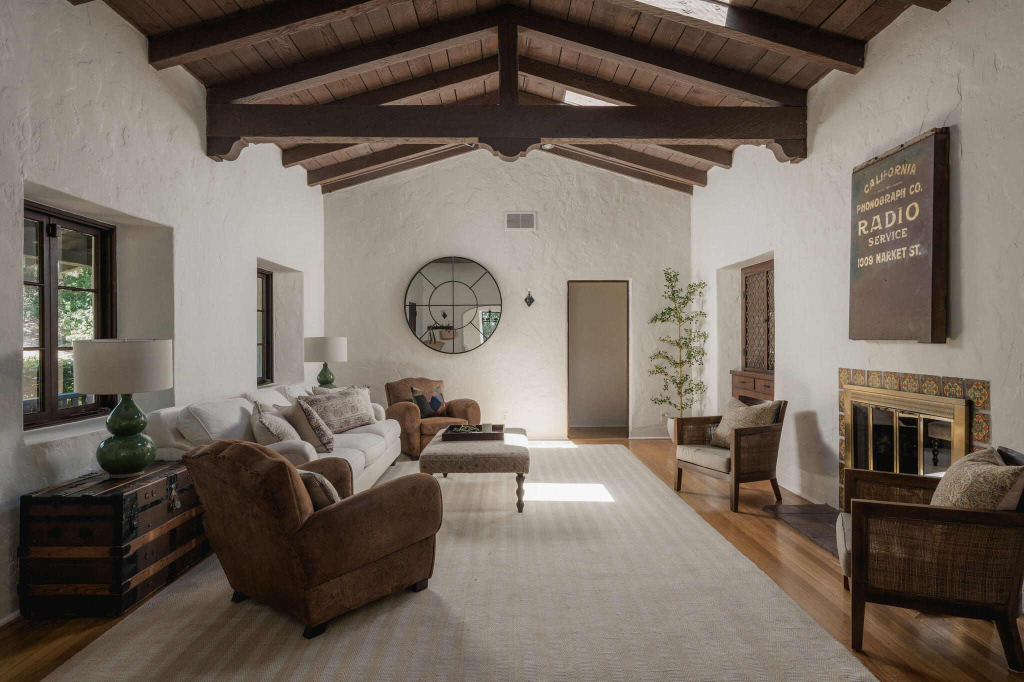 4476 Meadowlark Lane