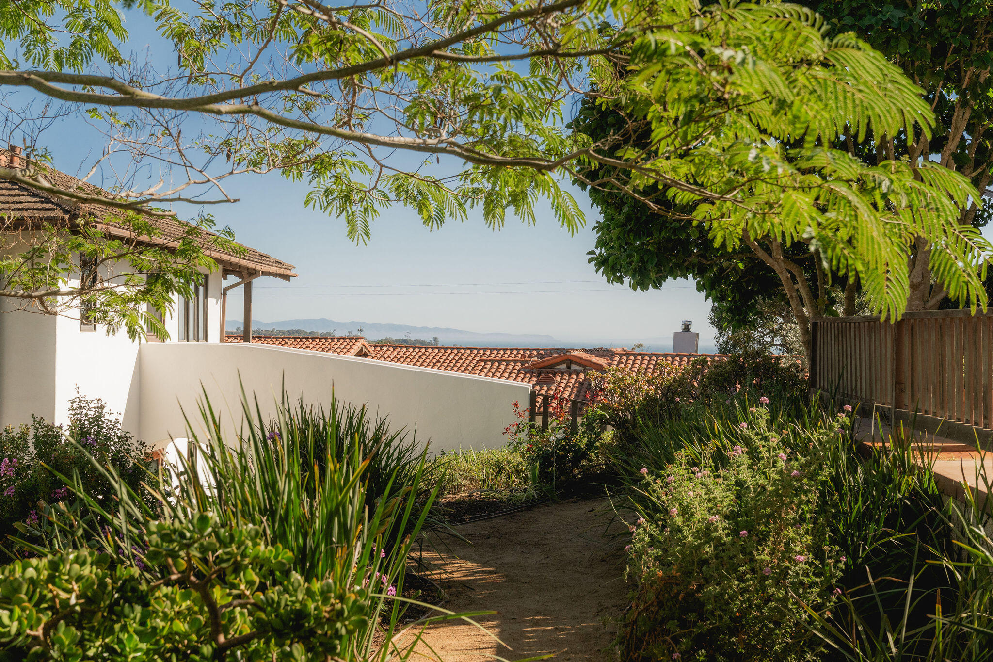 4476 Meadowlark Lane