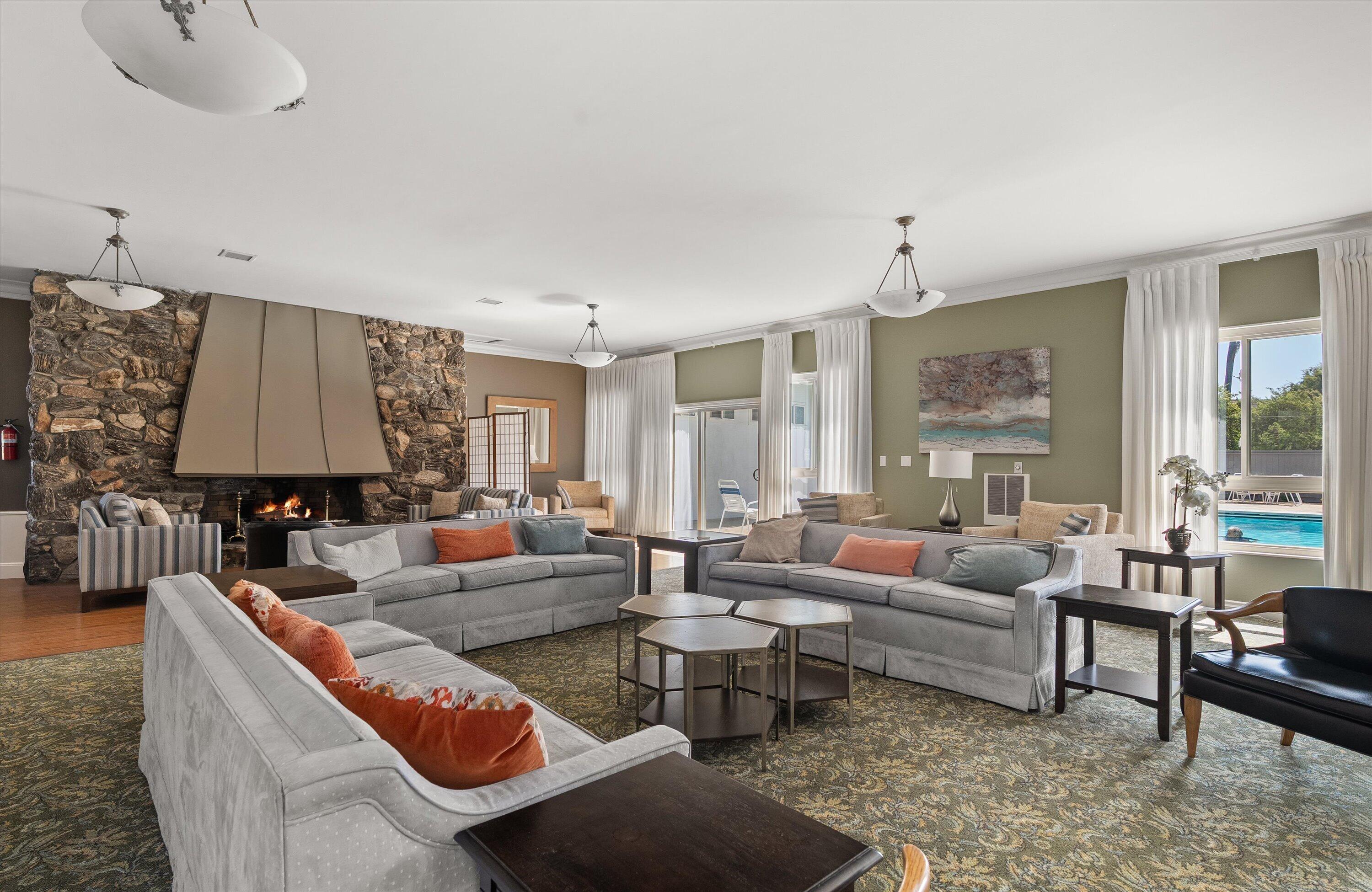 320 N Fairview Avenue 5