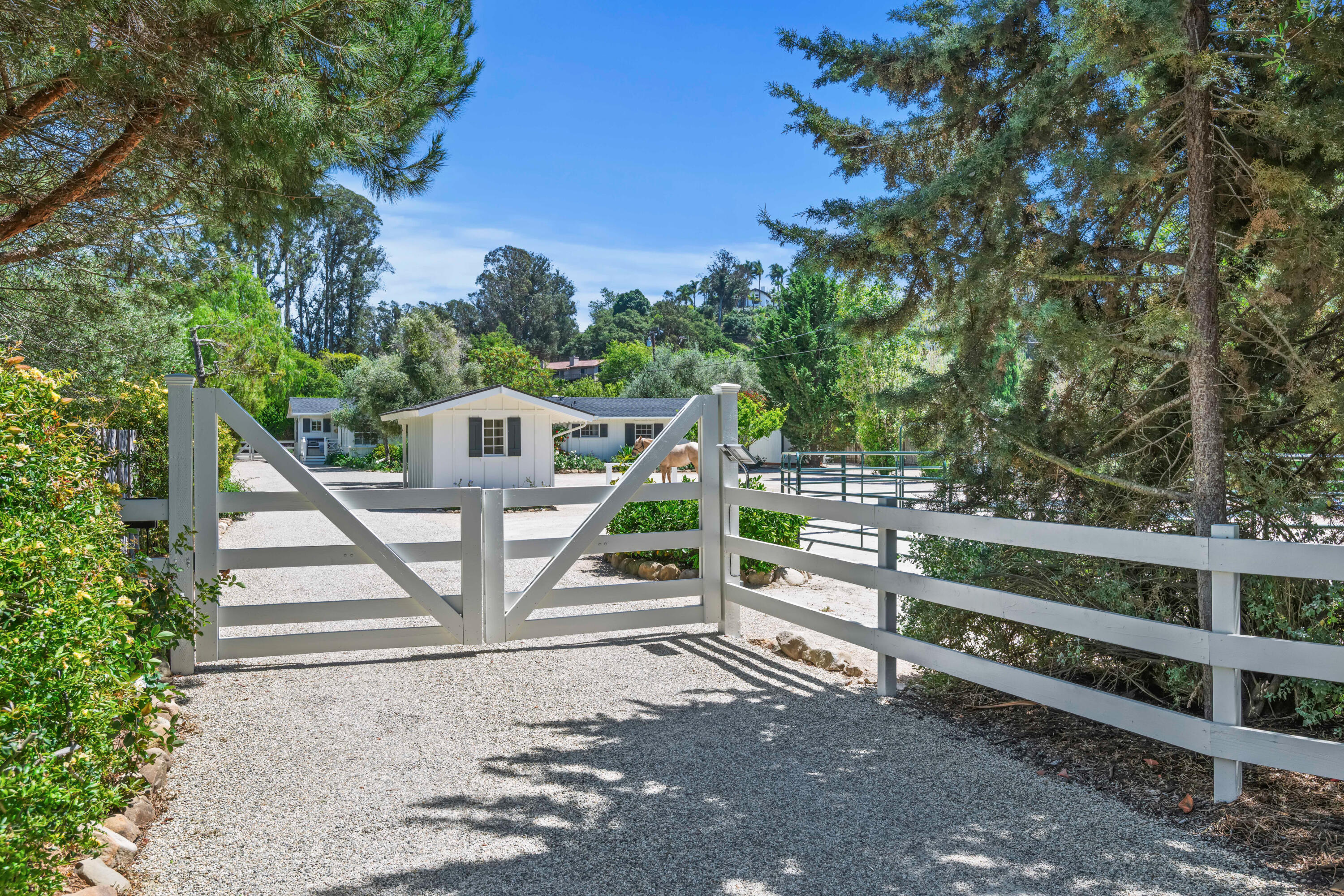 360 Arboleda Road