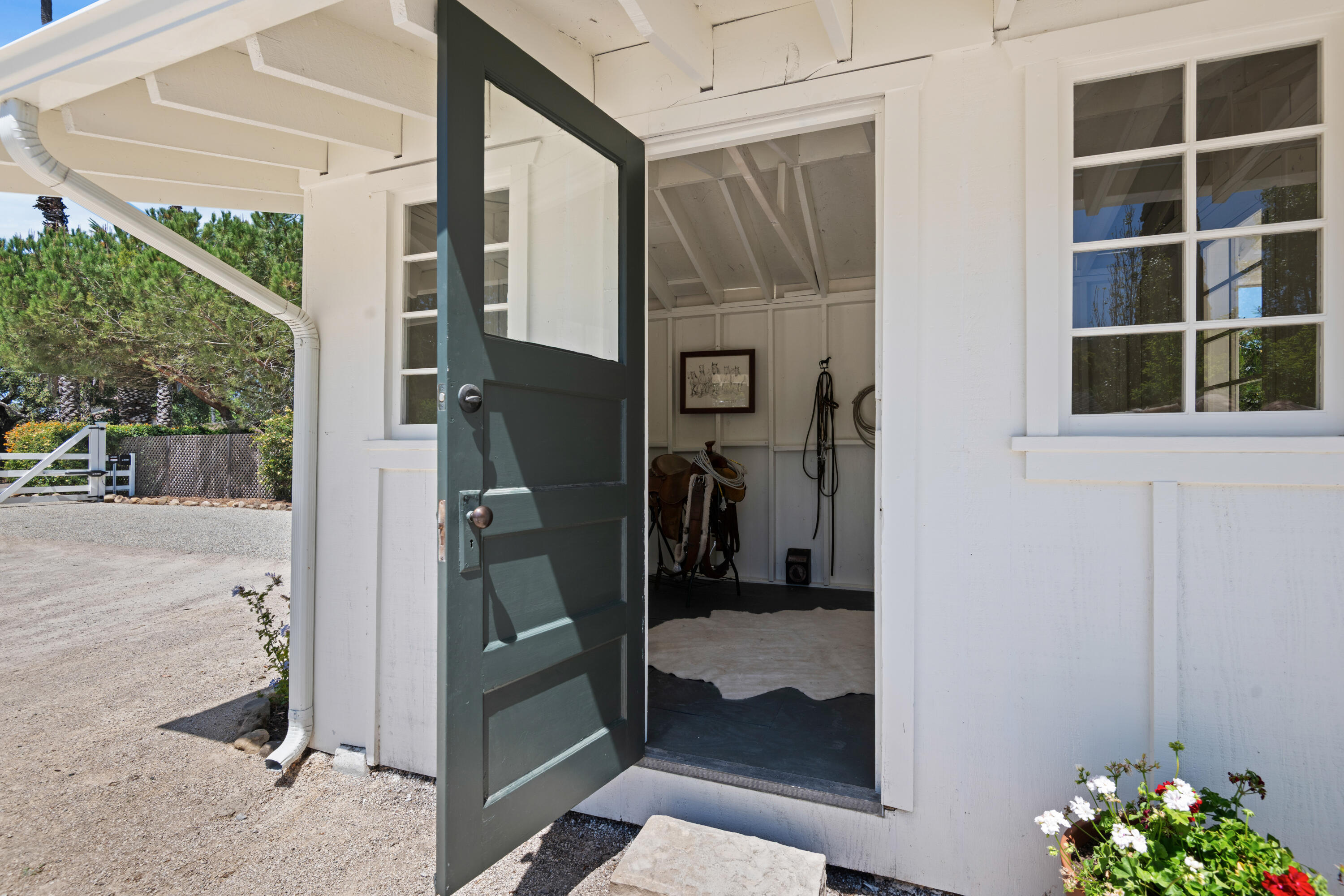 360 Arboleda Road