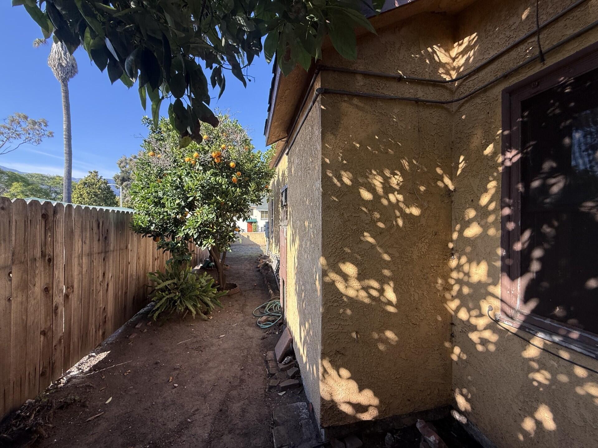 329 Santa Barbara Street
