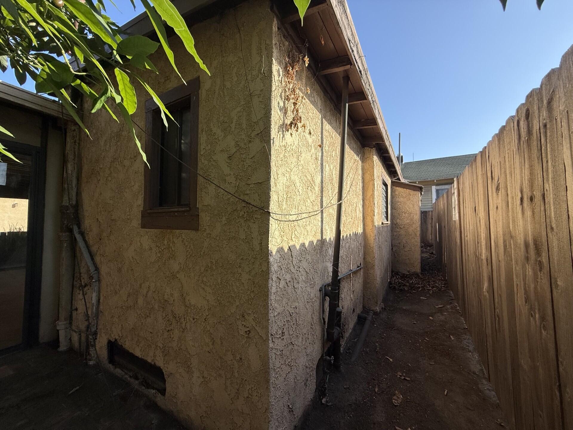 329 Santa Barbara Street