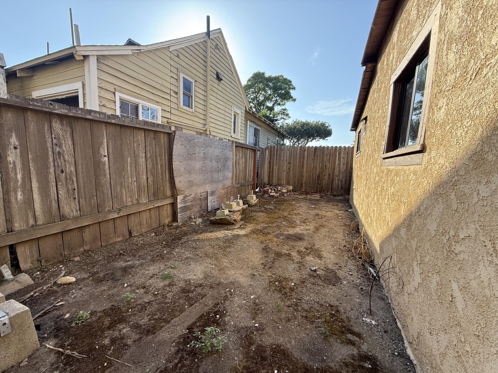 329 Santa Barbara Street