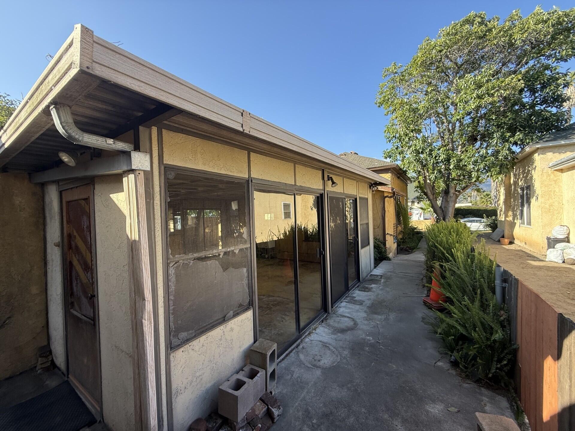 329 Santa Barbara Street