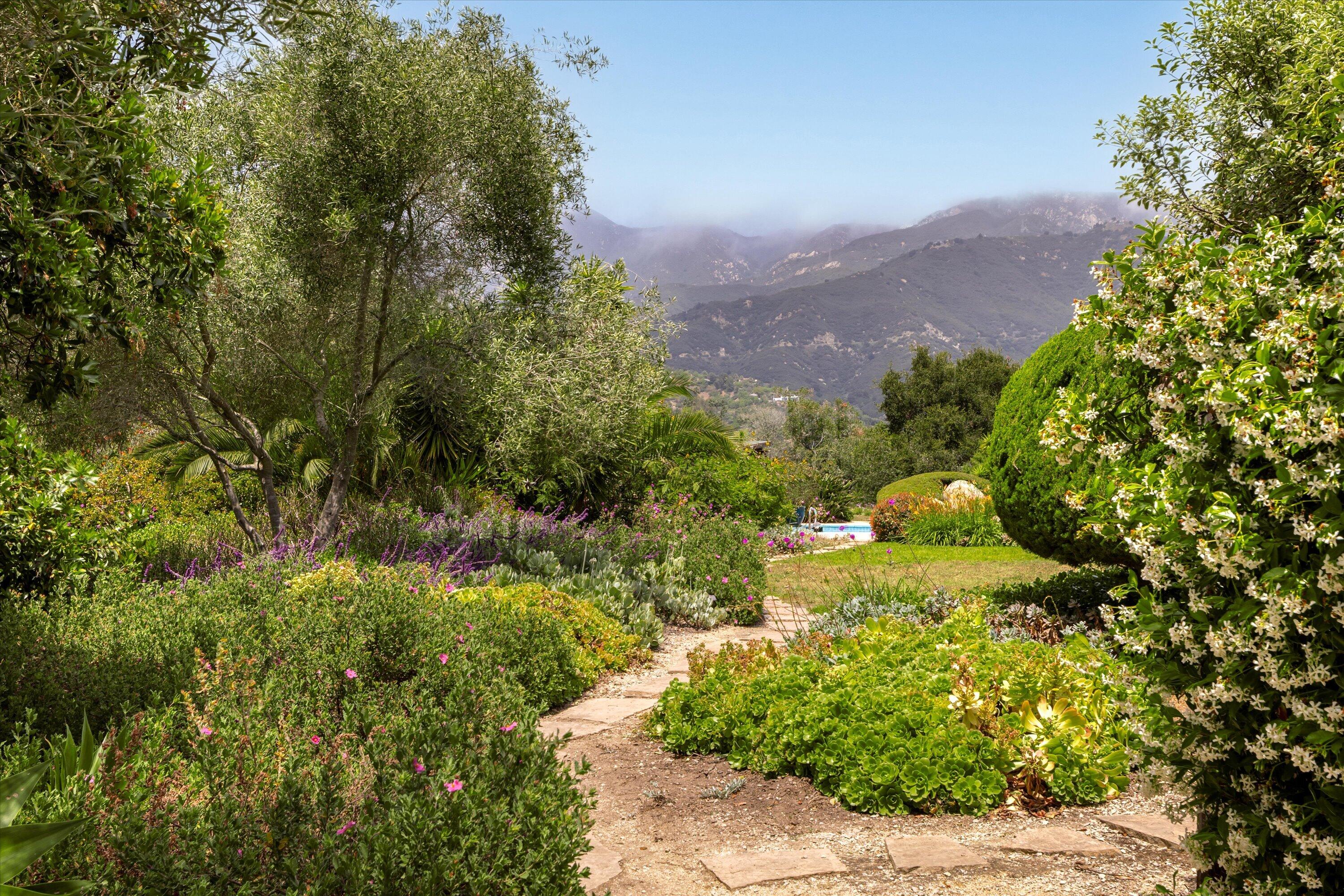 1011 Mission Ridge Road