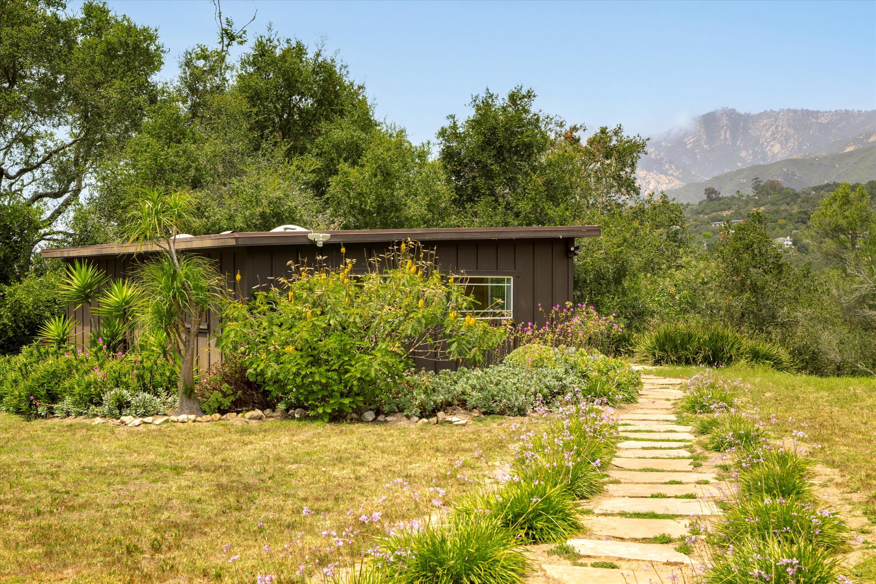 1011 Mission Ridge Road