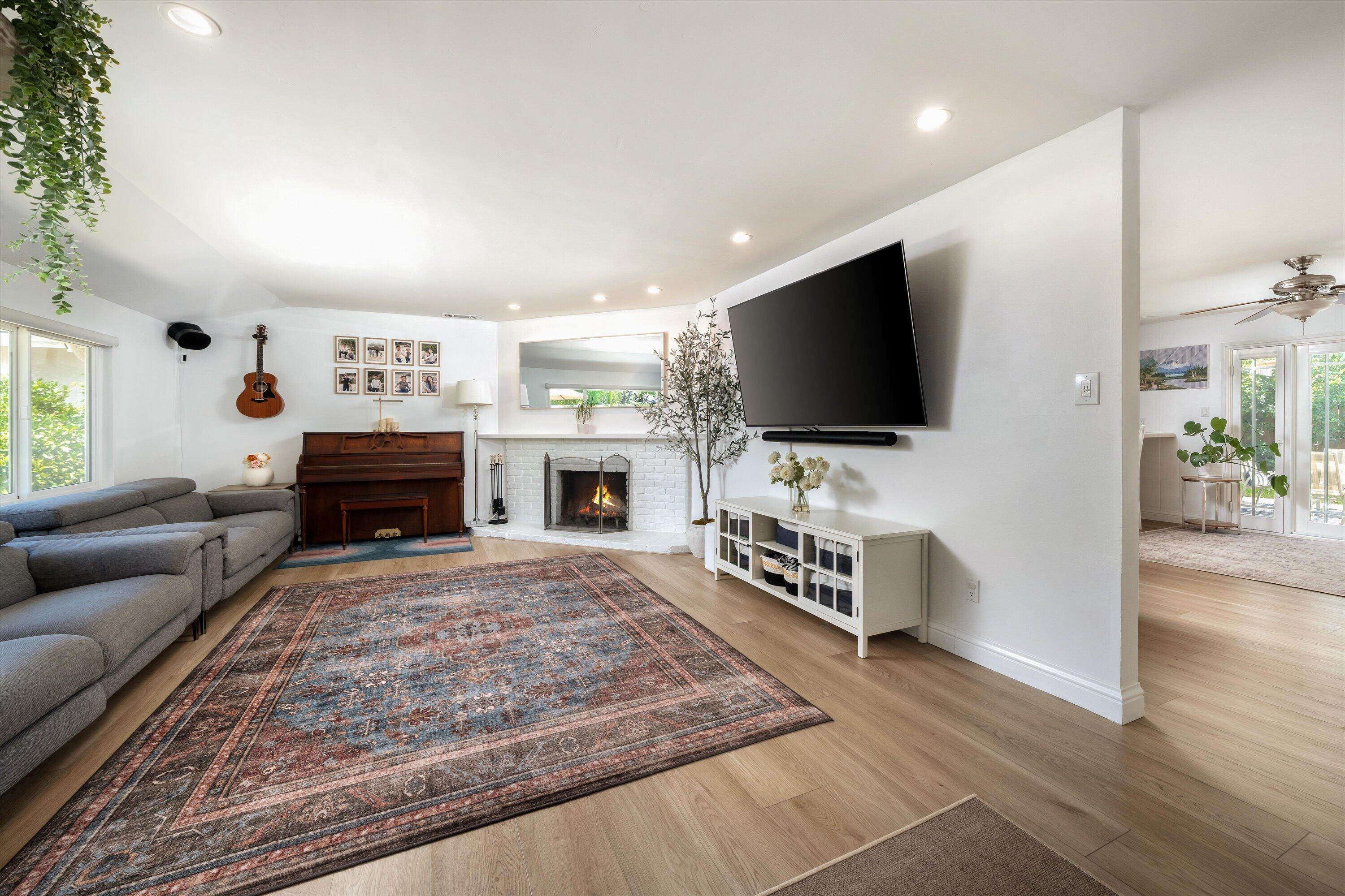 5341 Paseo Cameo