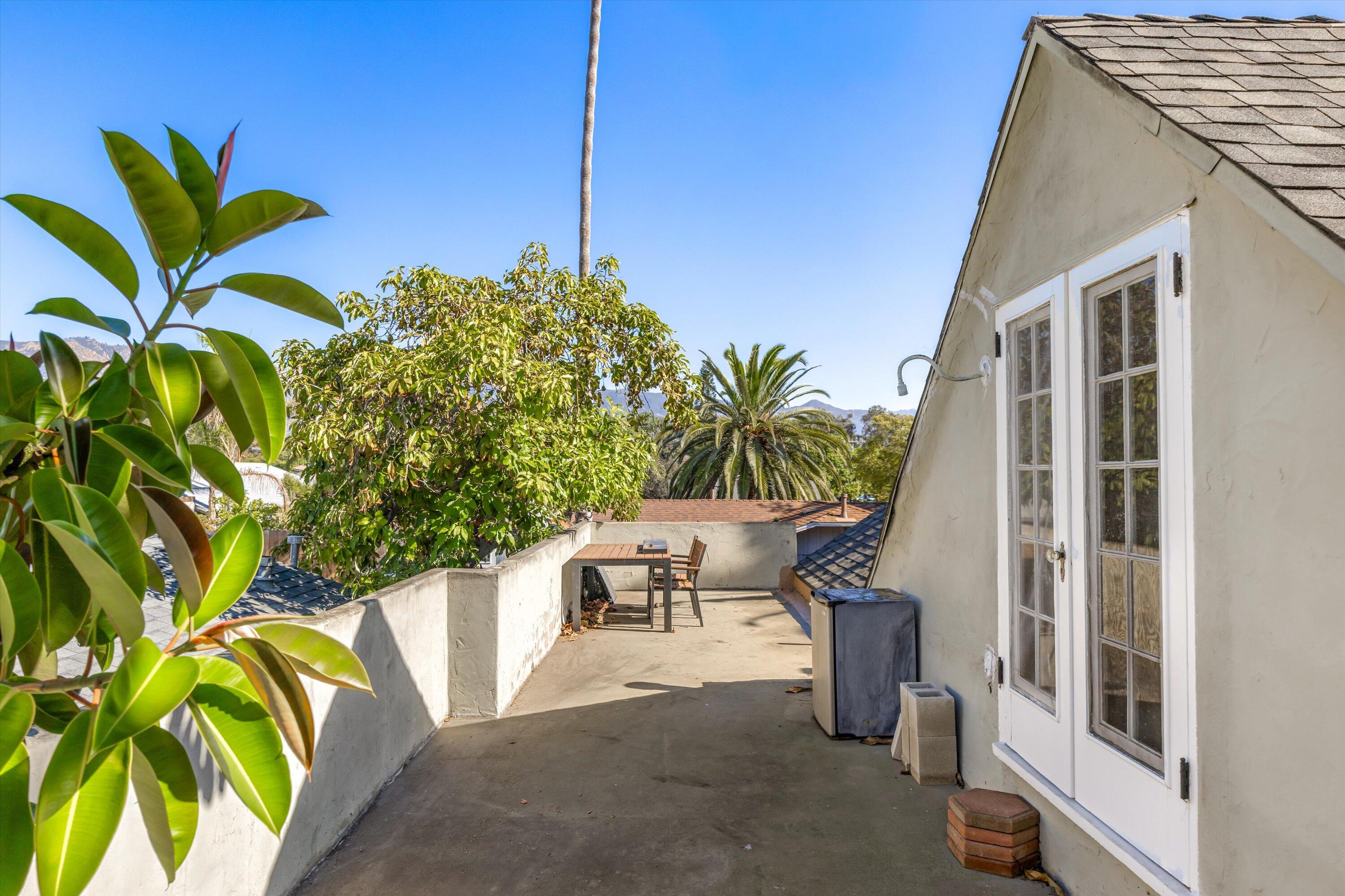 610 W Valerio St & 1702 Sunset Ave