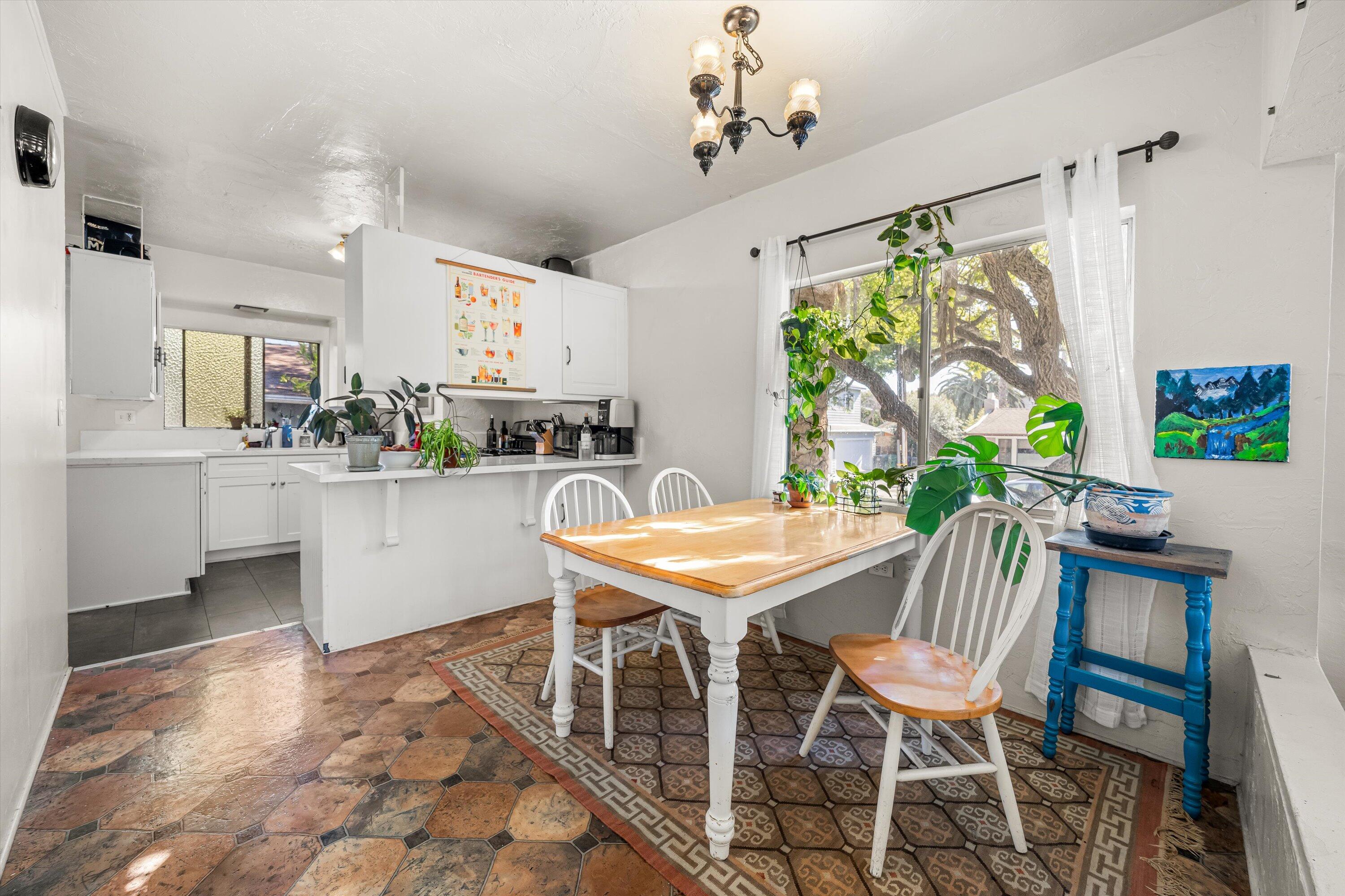 610 W Valerio St & 1702 Sunset Ave