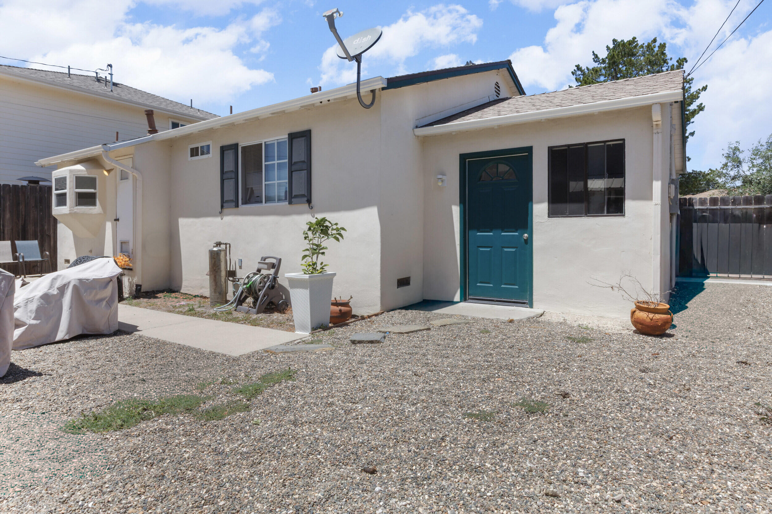 1634 Elm Avenue