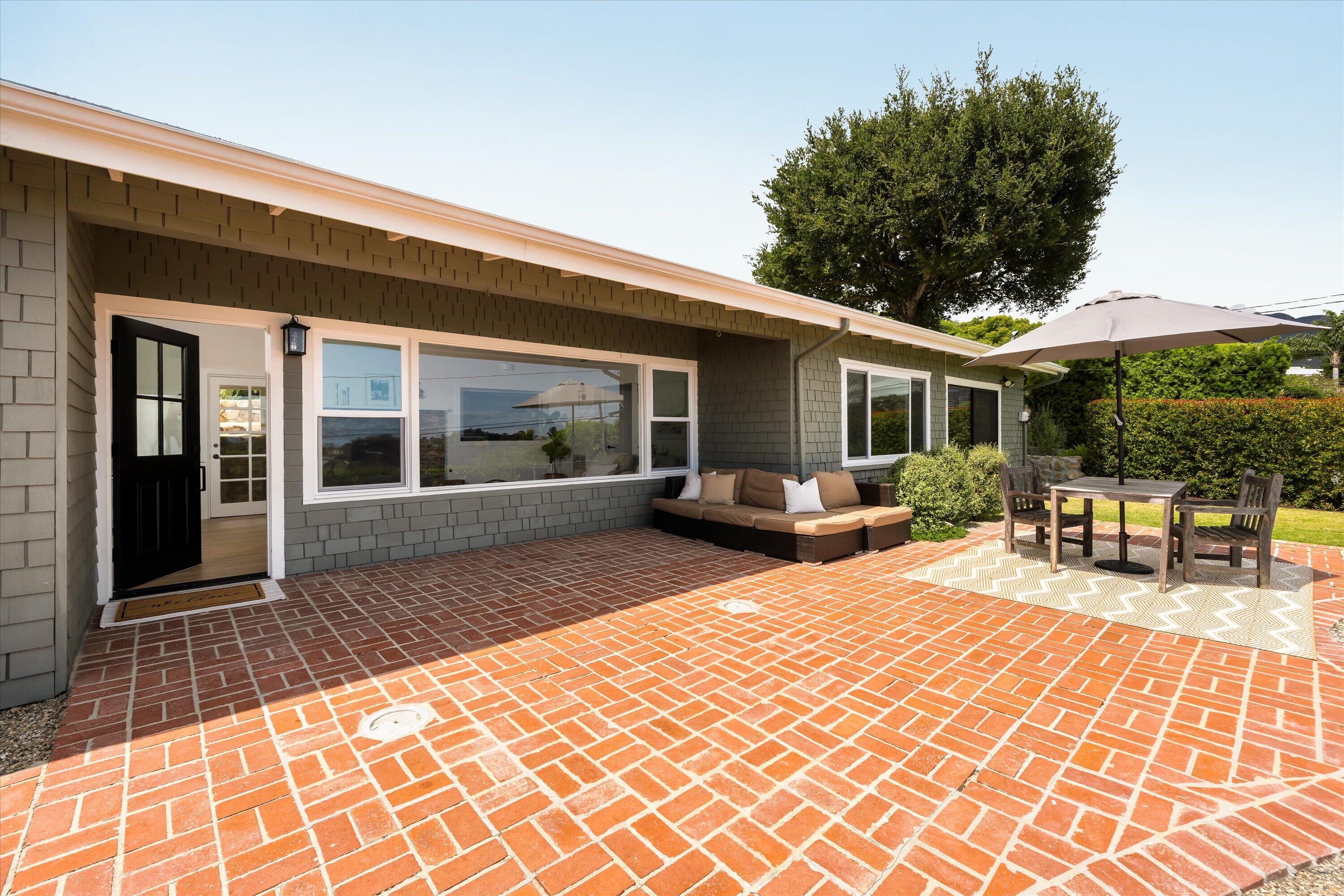 2669 Montrose Place