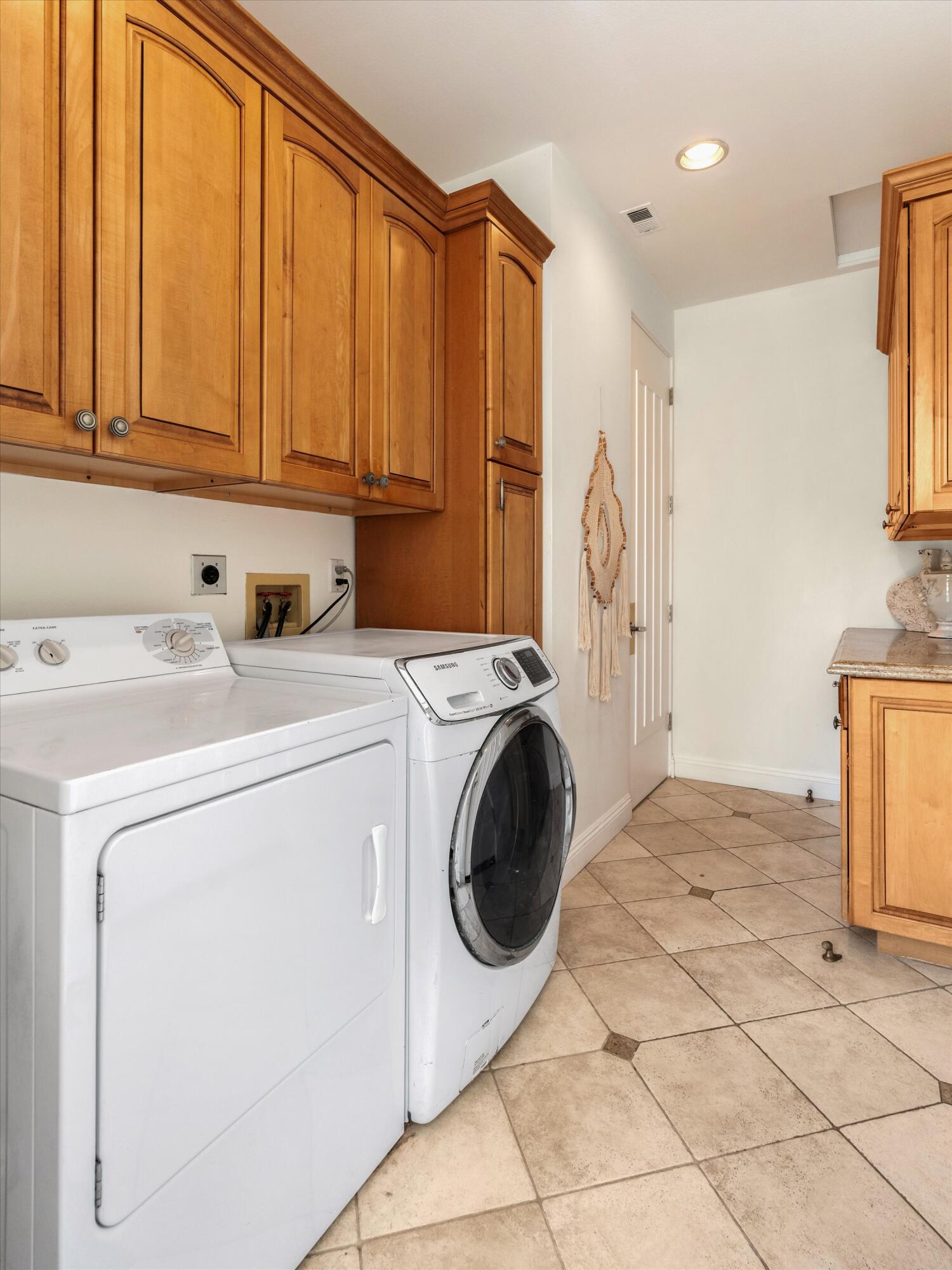 1024 Diamond Crest Court