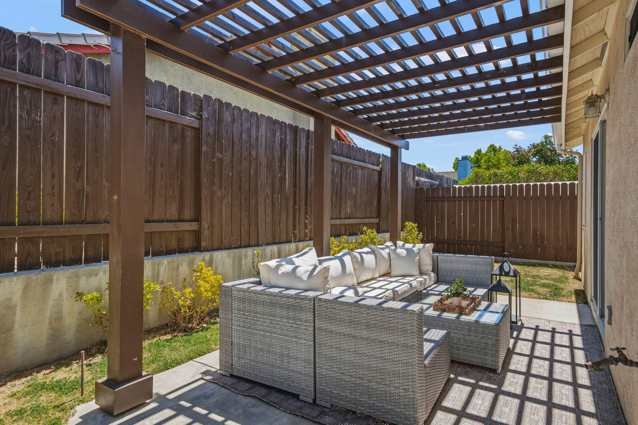 595 Meadow View Drive