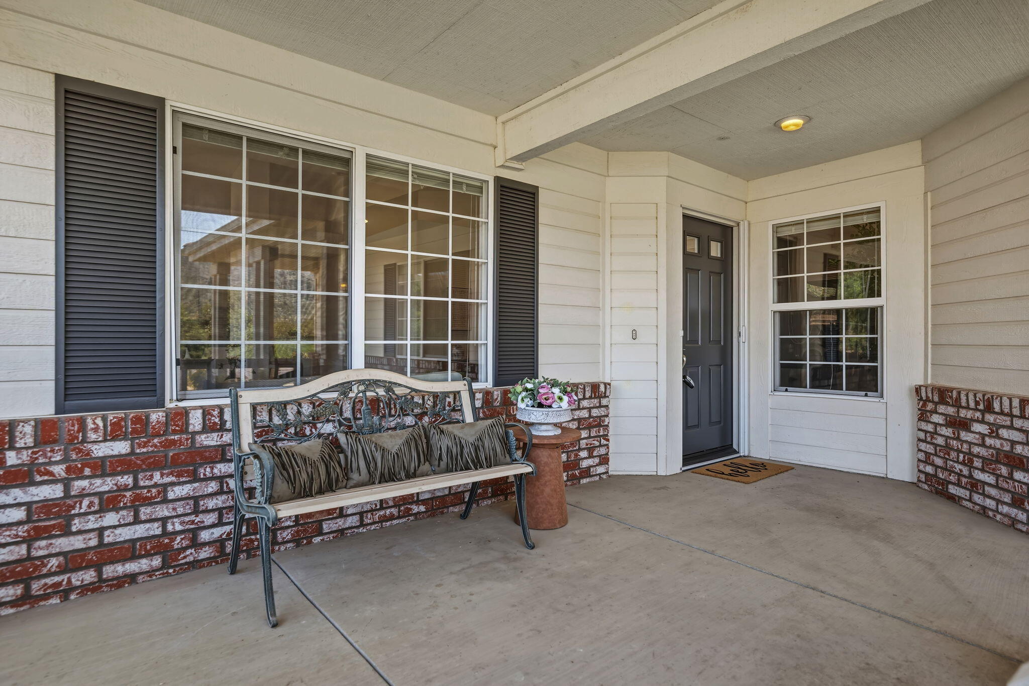 595 Meadow View Drive