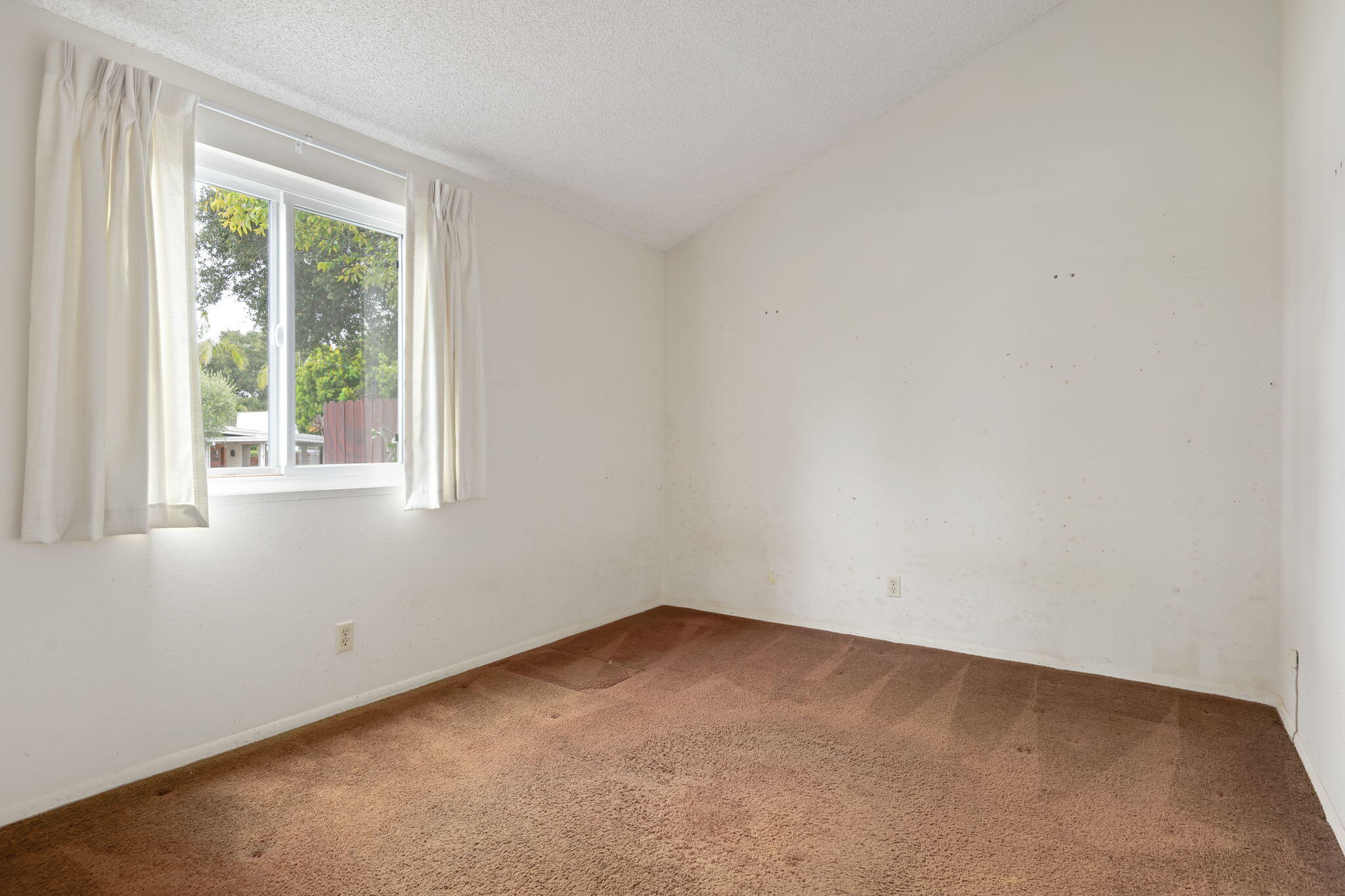 325 Palisades Drive