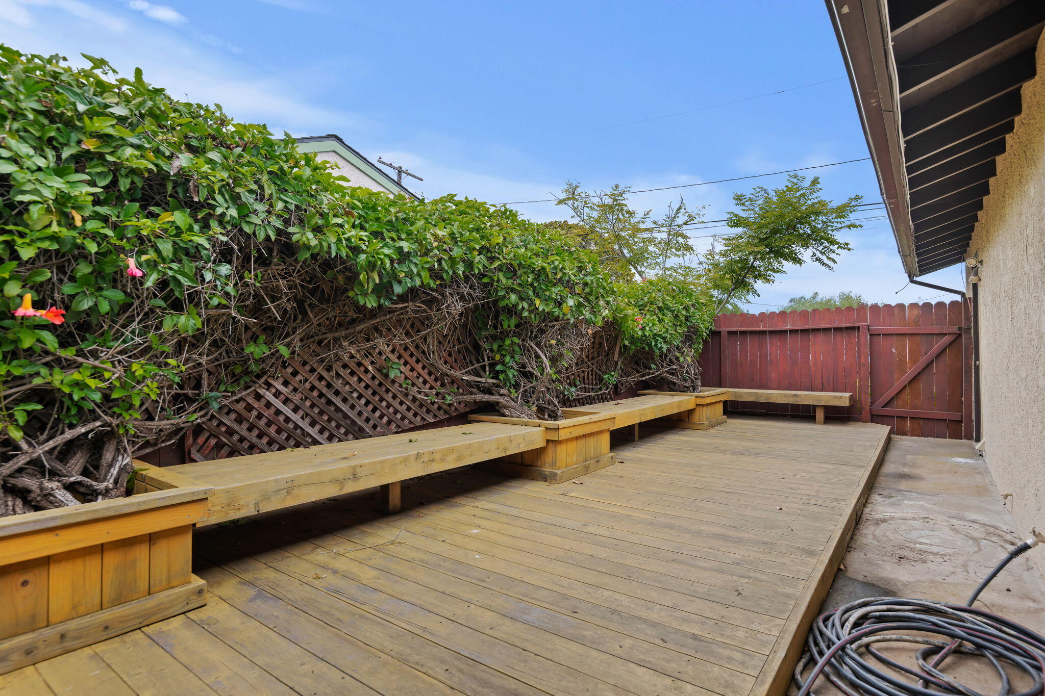 325 Palisades Drive