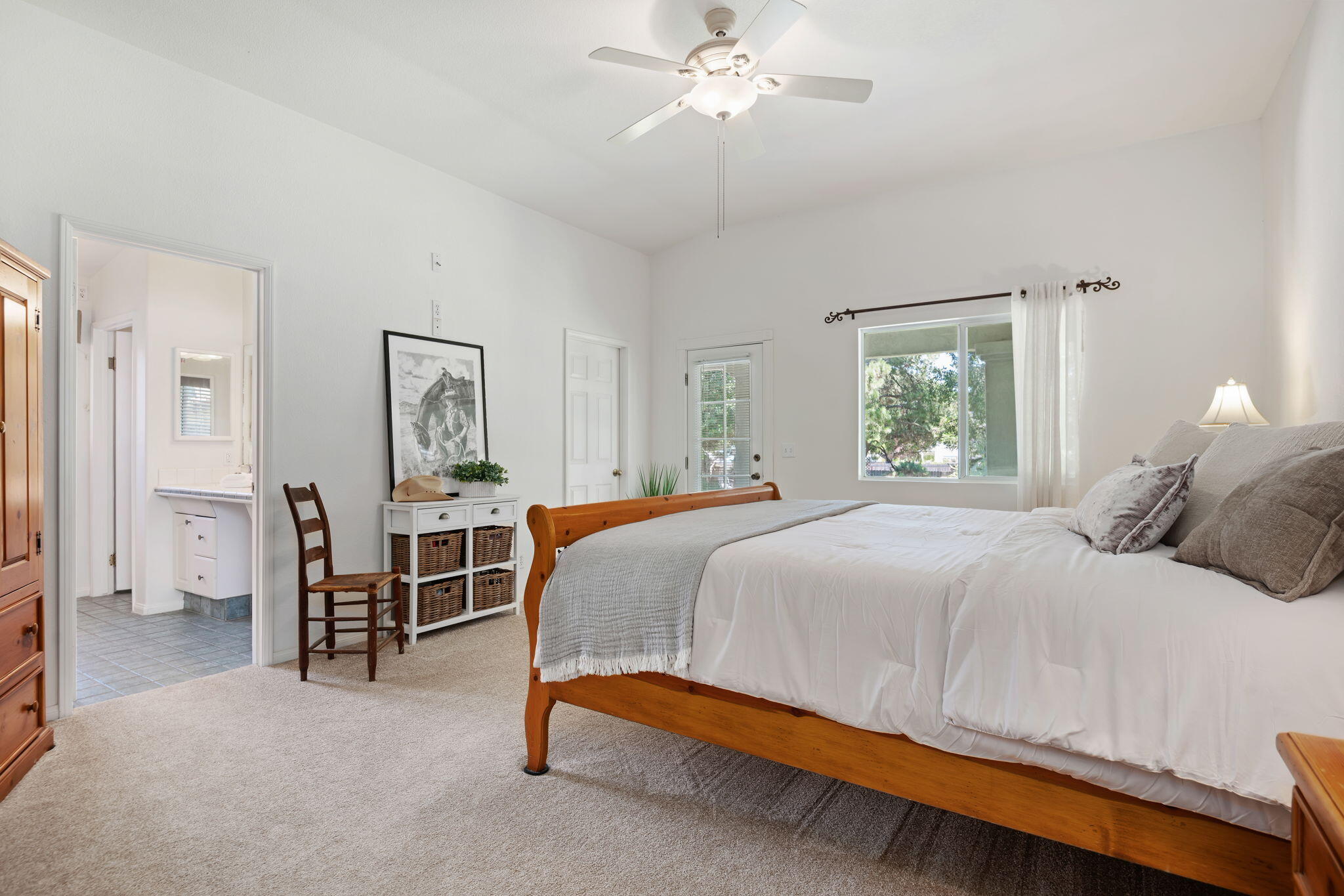812 Vintage Way