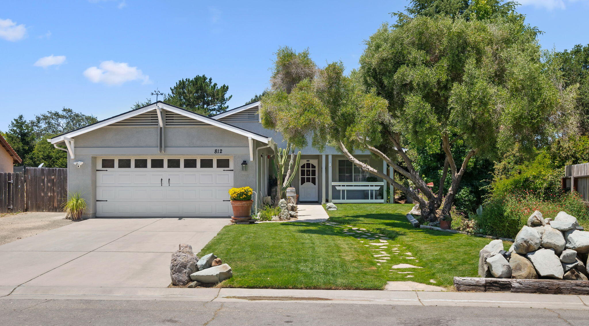 812 Vintage Way