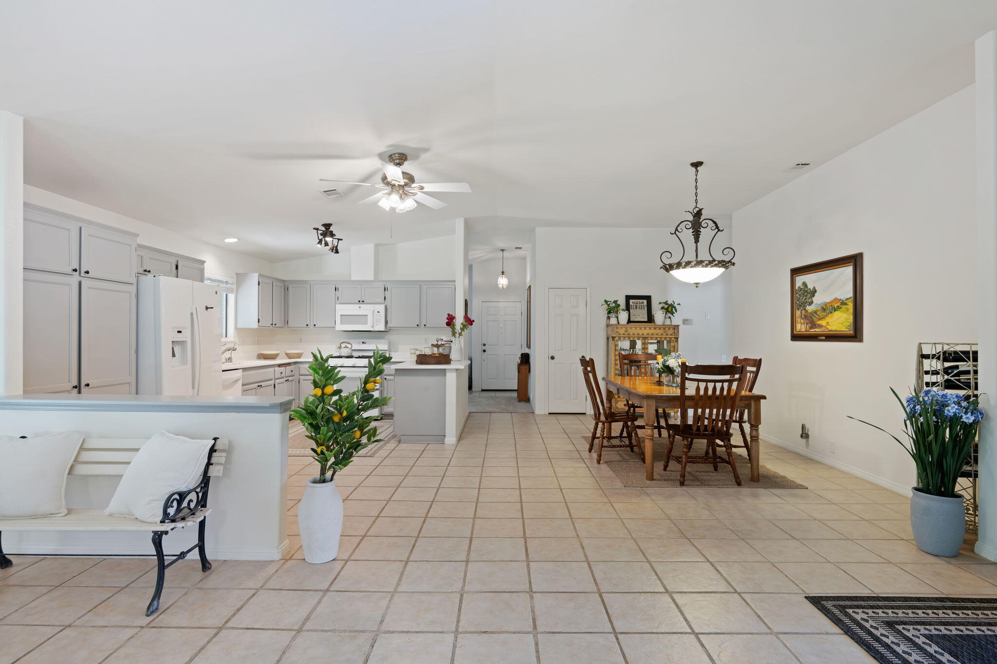 812 Vintage Way