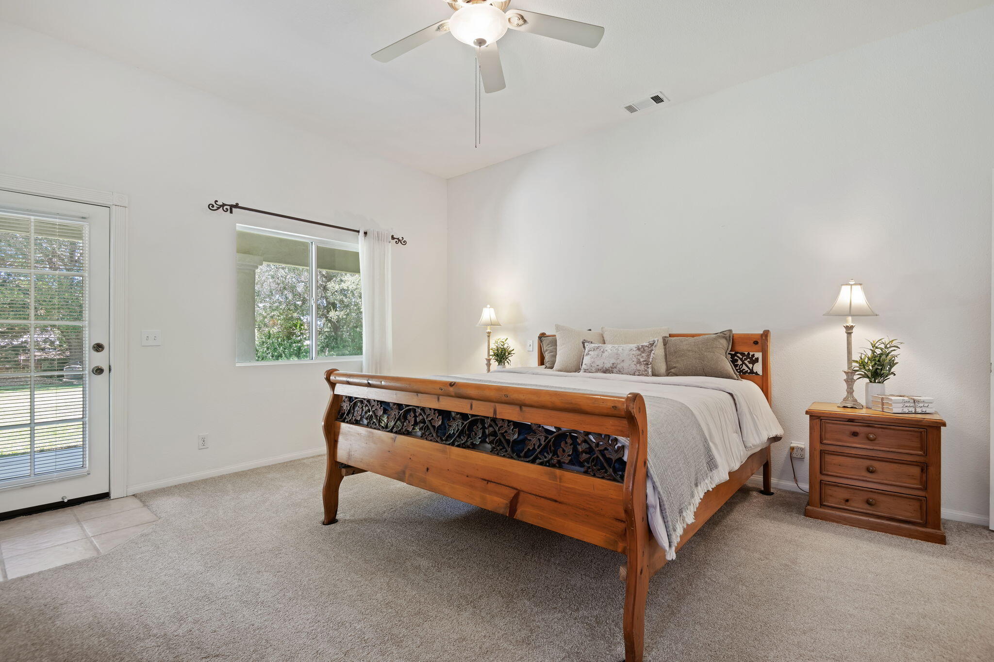 812 Vintage Way