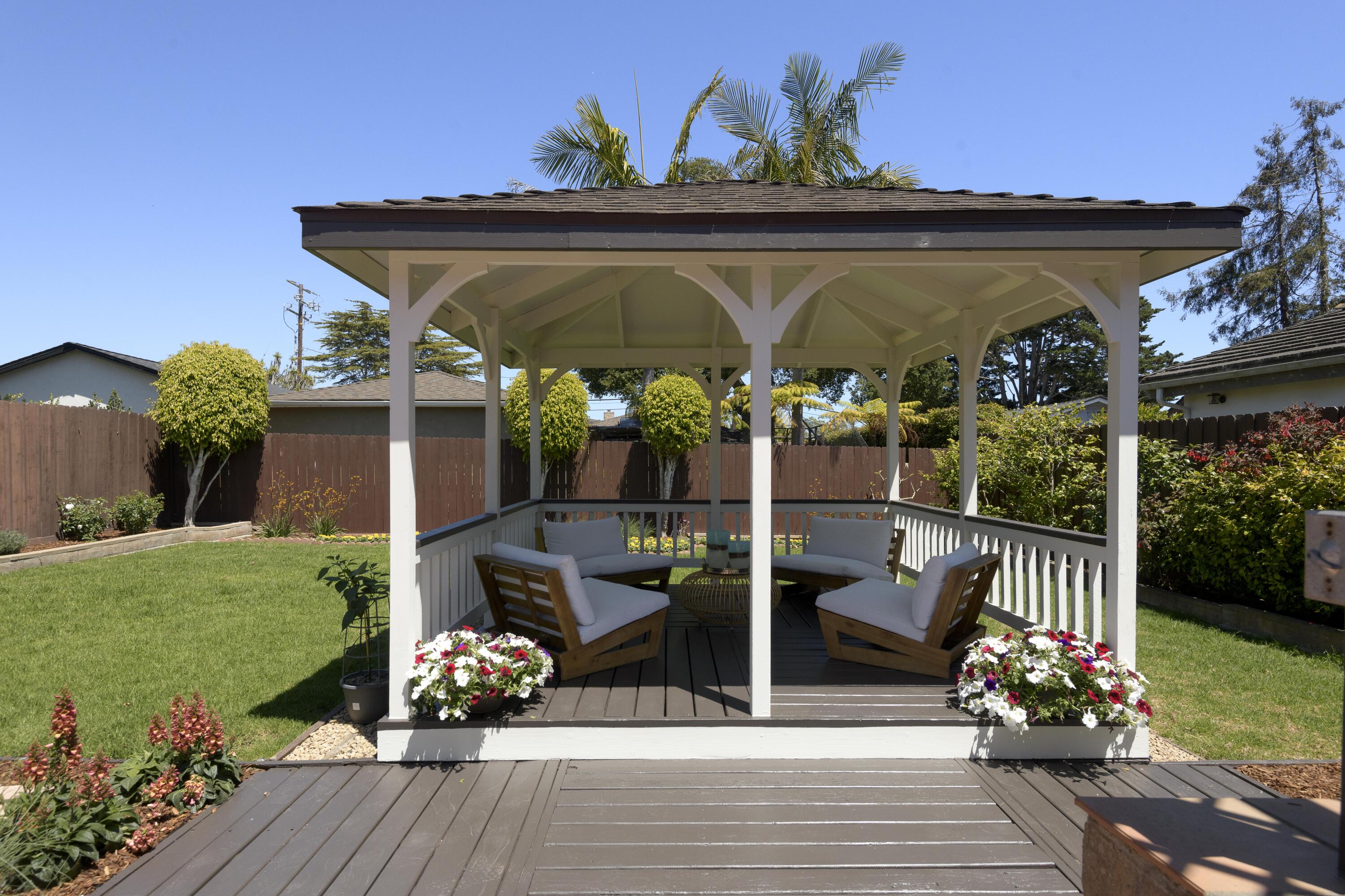 354 Palisades Drive