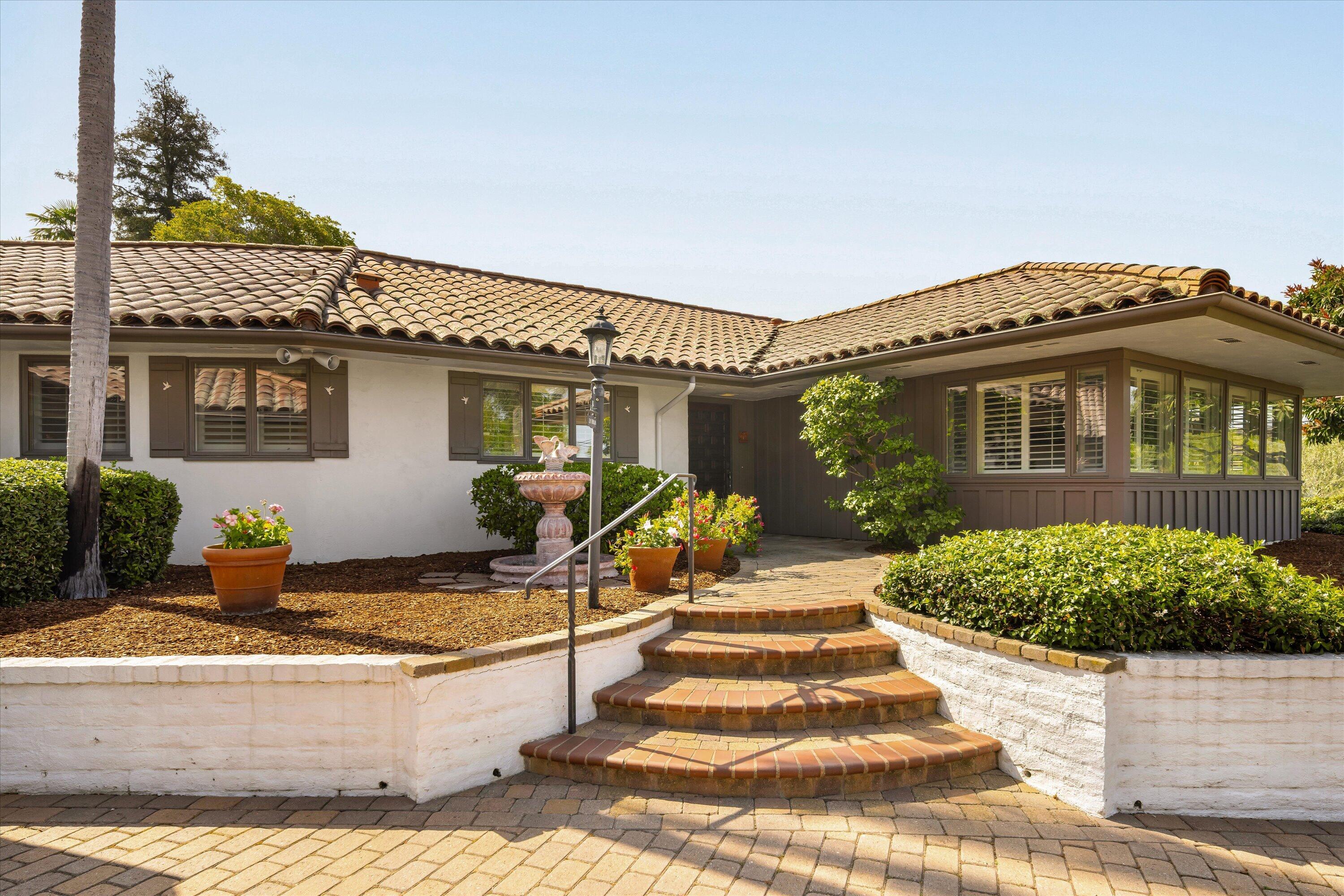 200 Morada Lane