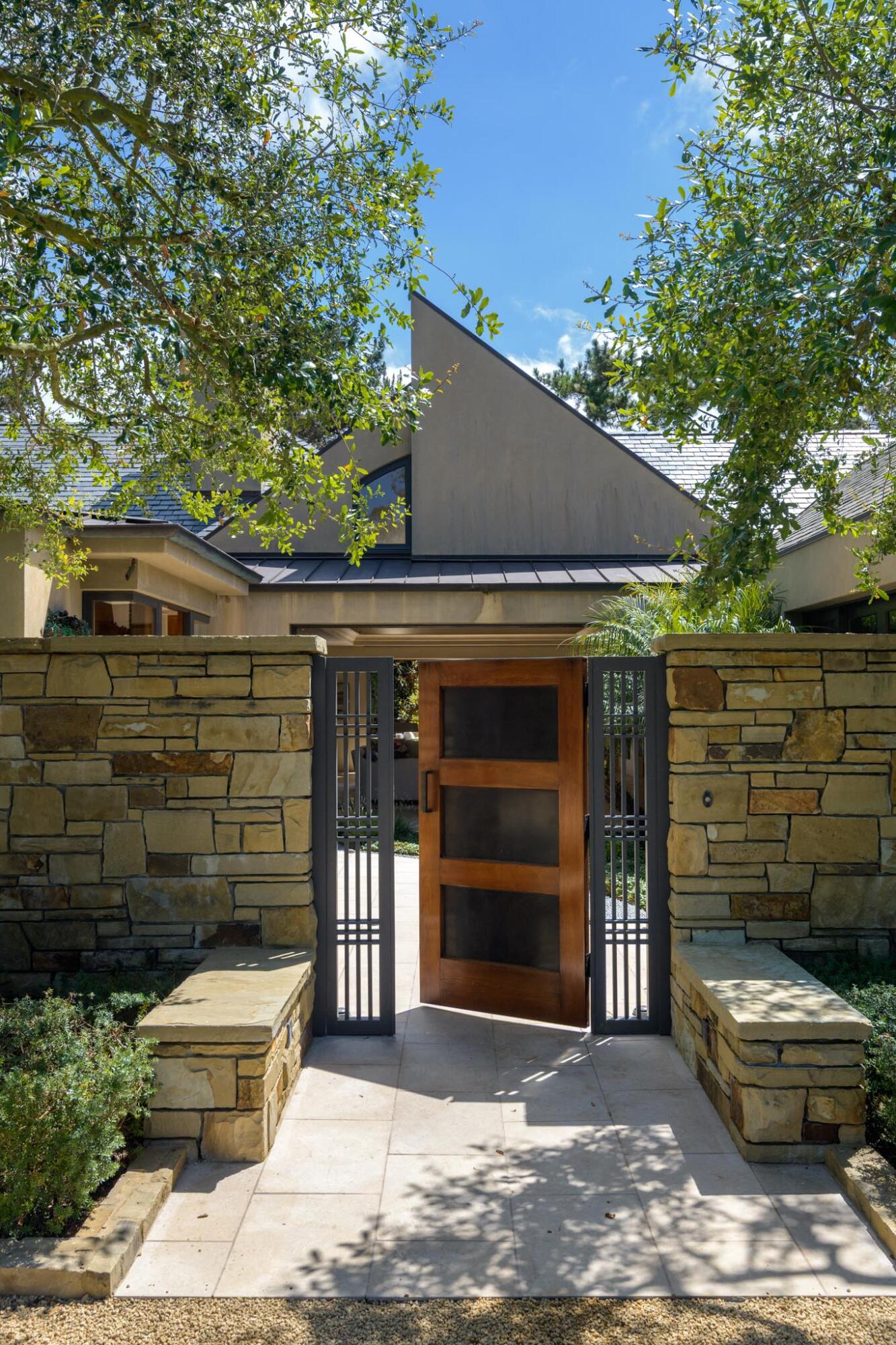 468 Crocker Sperry Drive