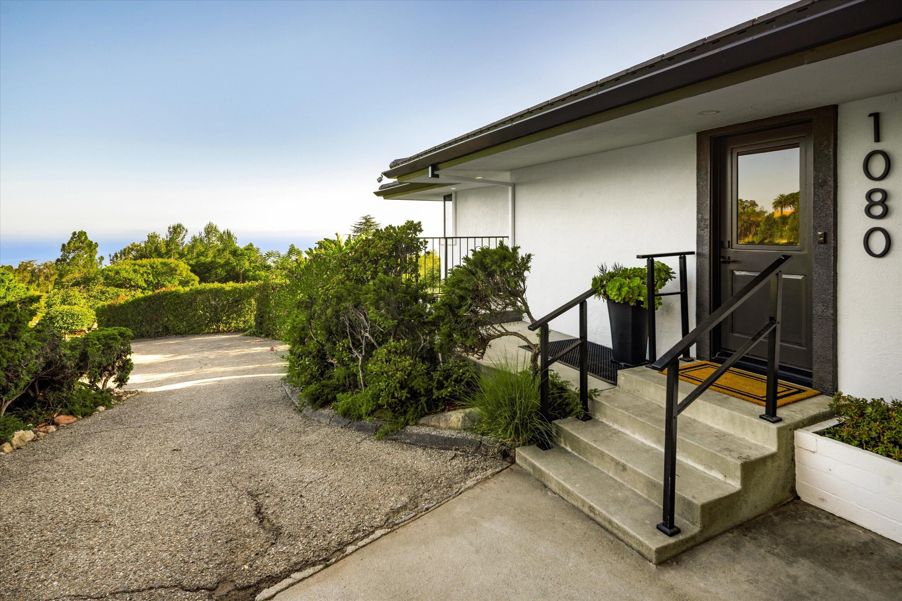 1080 Ladera Lane