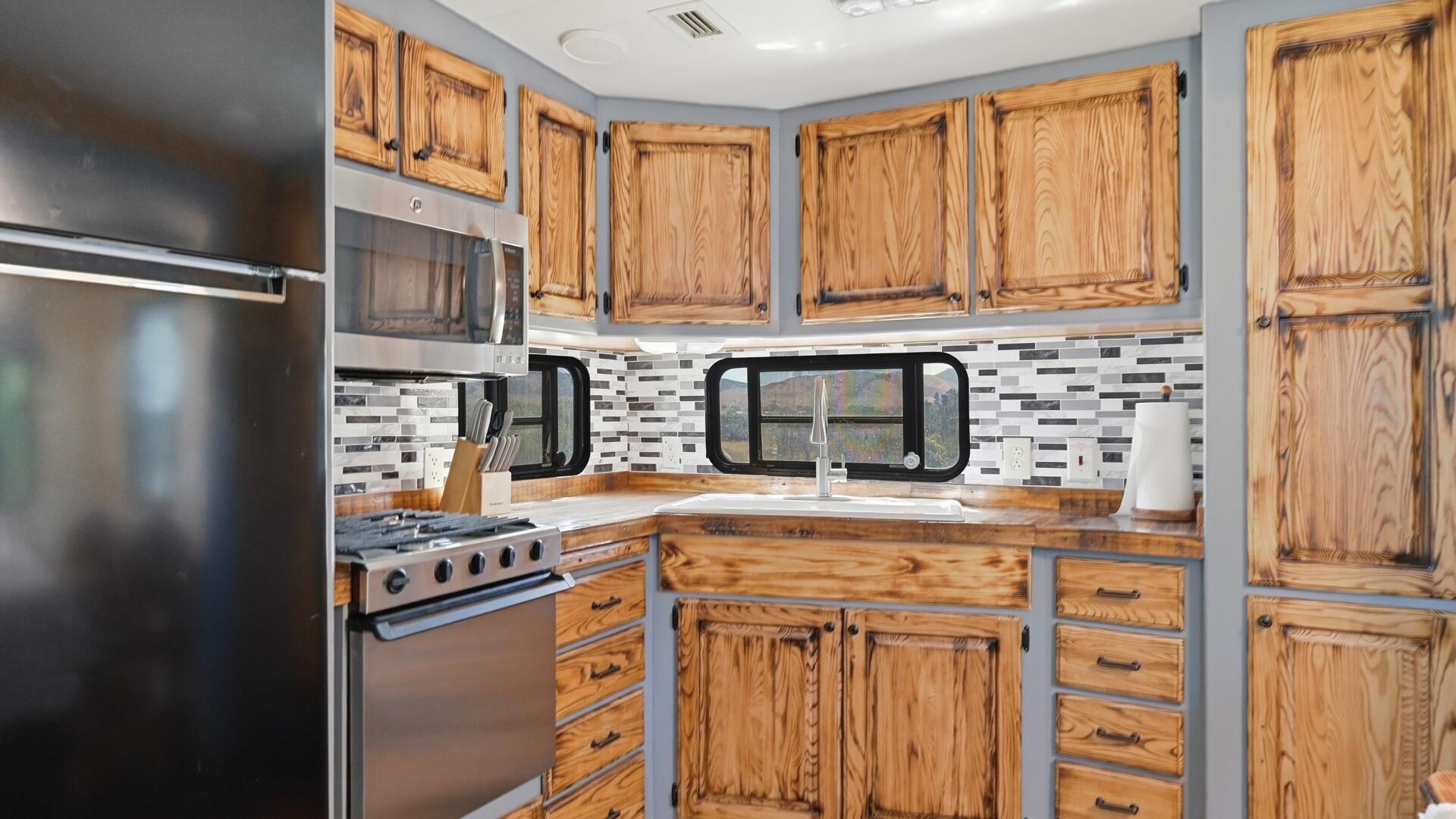 1450 W Highway 246