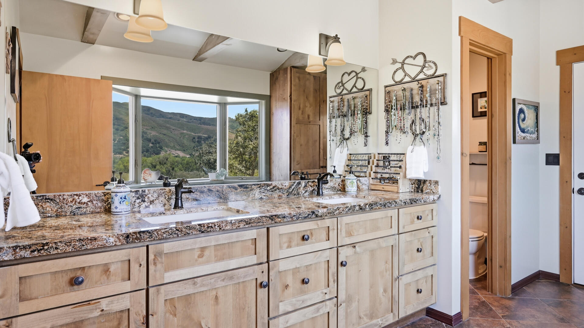 1450 W Highway 246