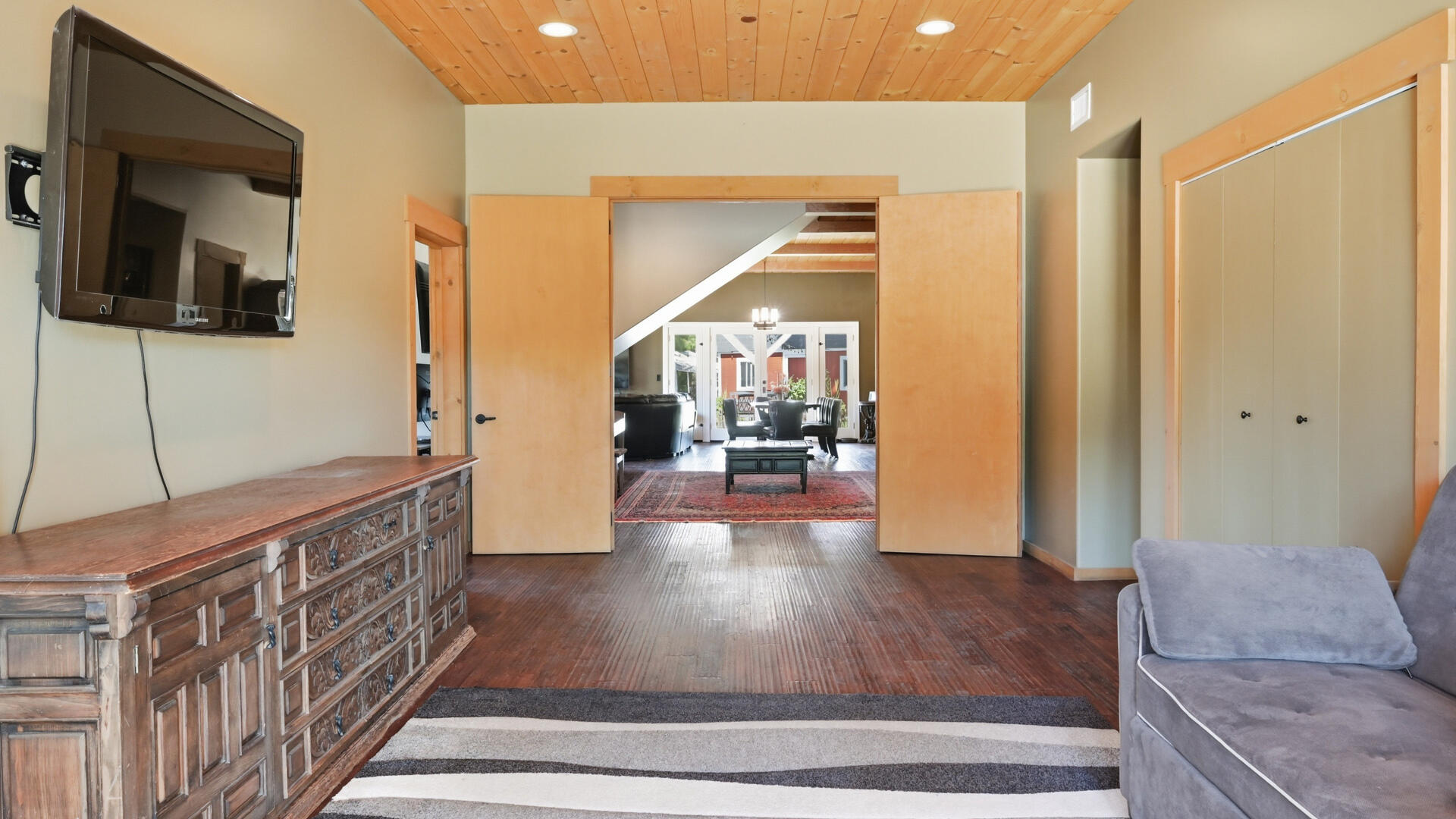 1450 W Highway 246